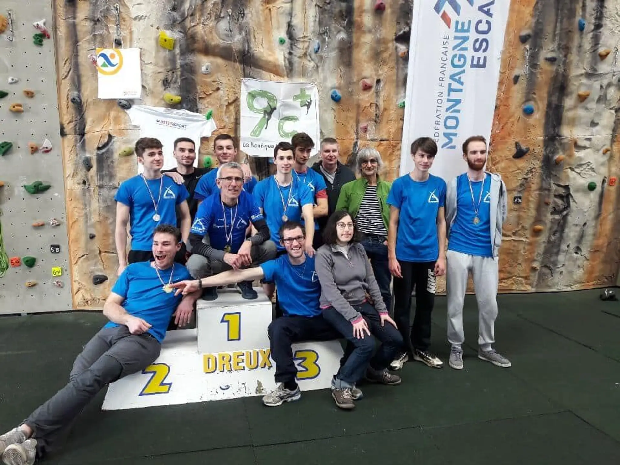 Chartres Vertical Escalade et Montagne Mur