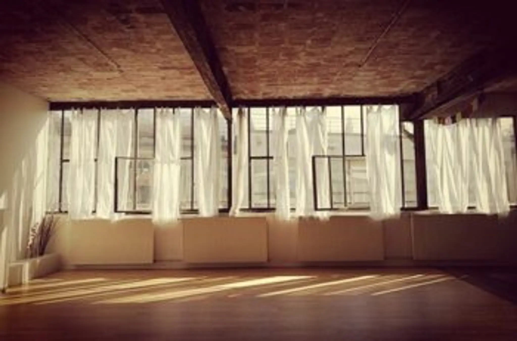 AnandaKala Yoga - Shala Montreuil