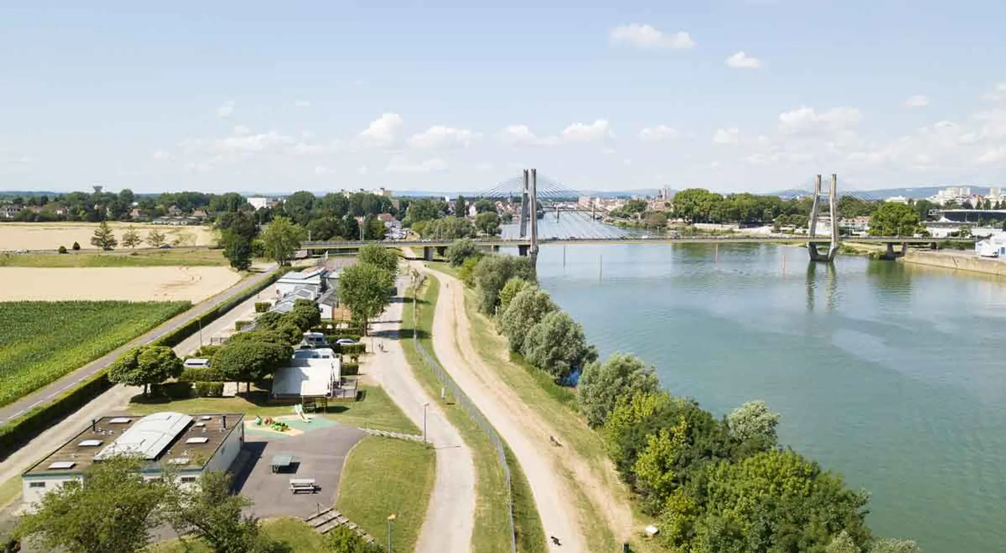 Camping du pont de bourgogne Saint- Marcel