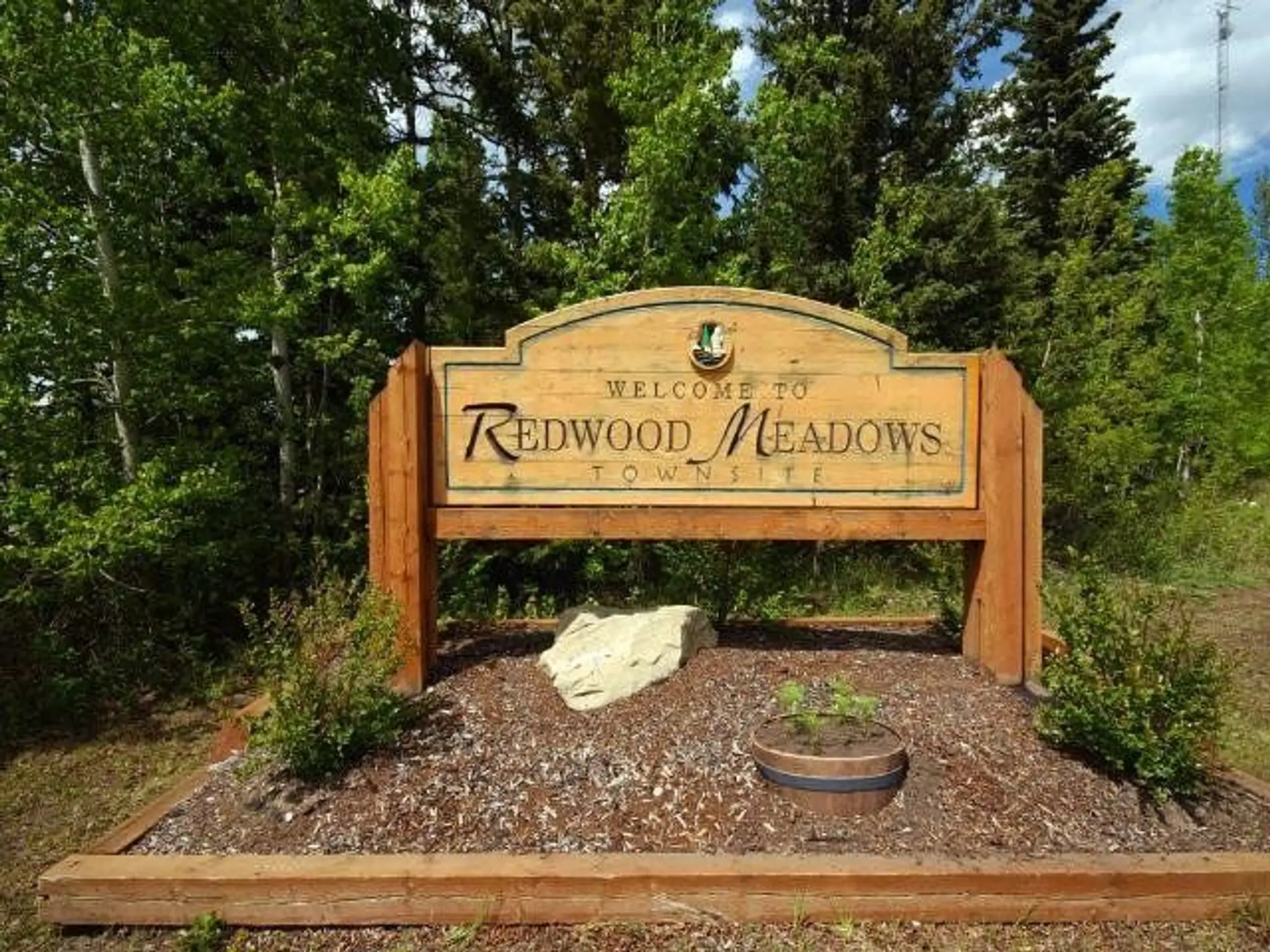 Townsite of Redwood Meadows Community Centre