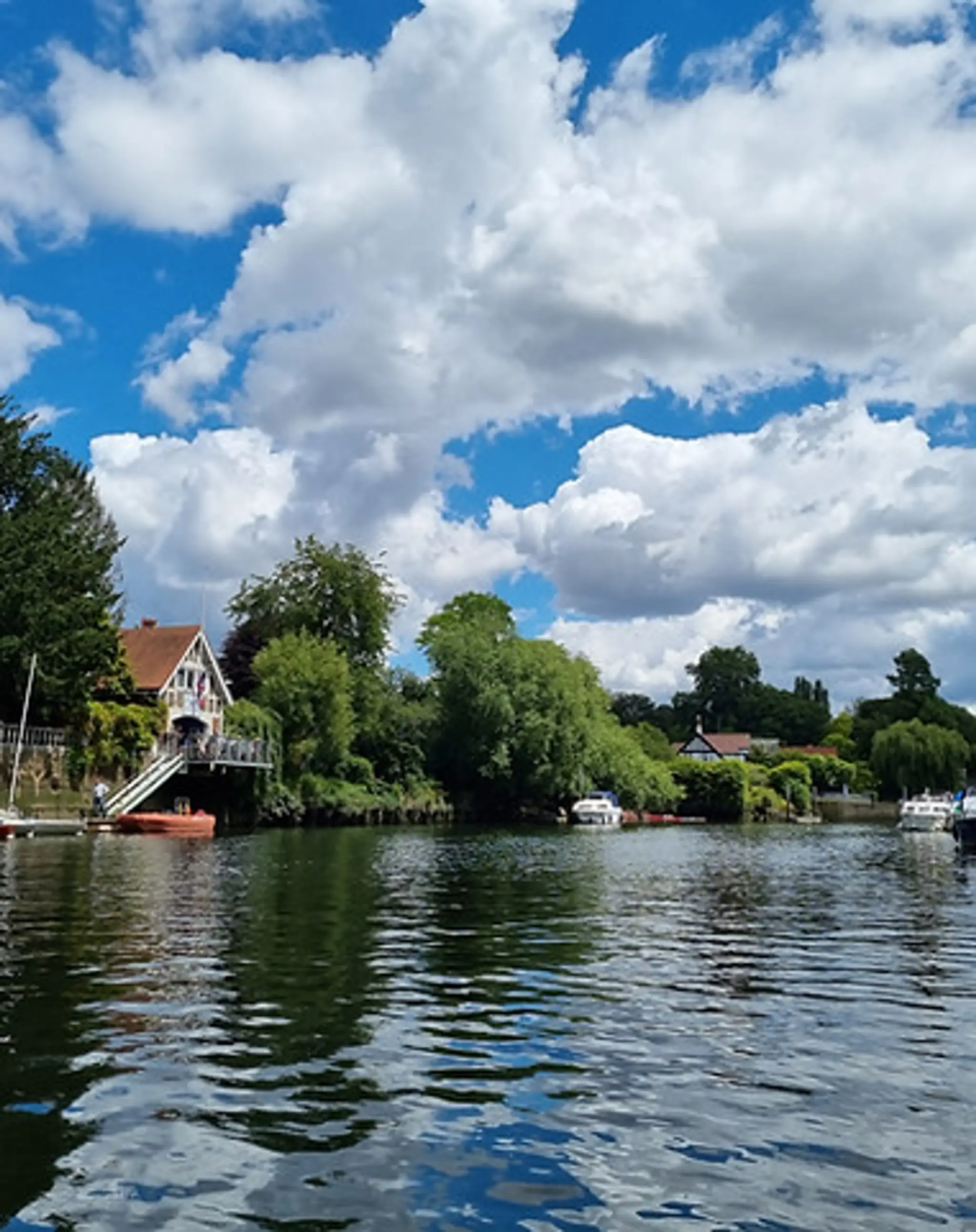 Twickenham Yacht Club House