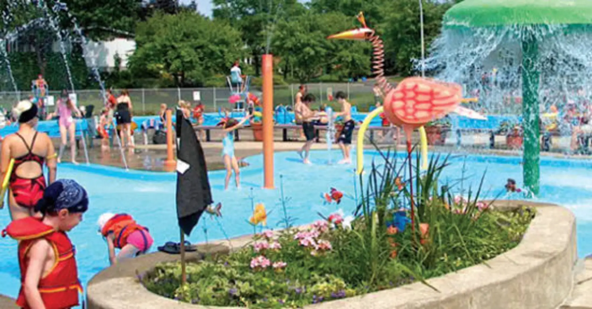 Piscine extrieure et pataugeoire Roberval