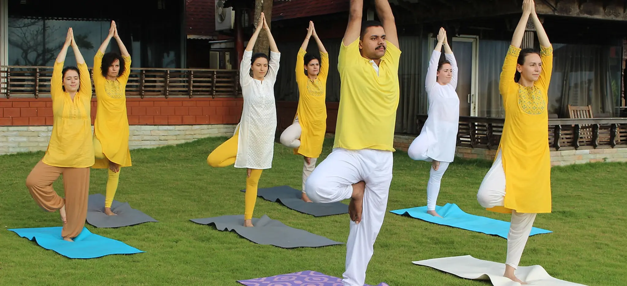 Nirvana Yoga - BODHISATVA VIJNANA KENDRAM