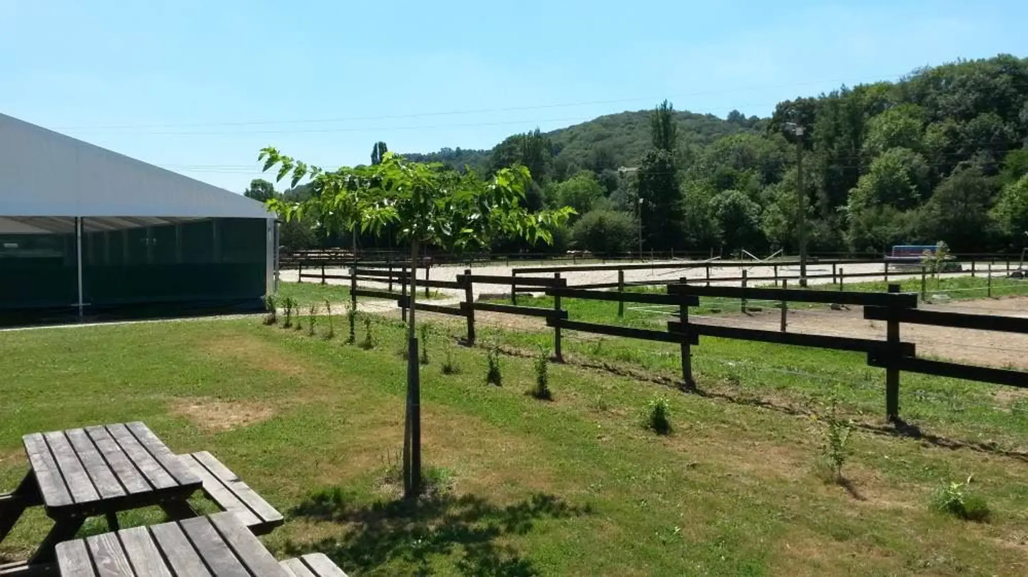 LES ECURIES DE LA VALLEE HEUREUSE