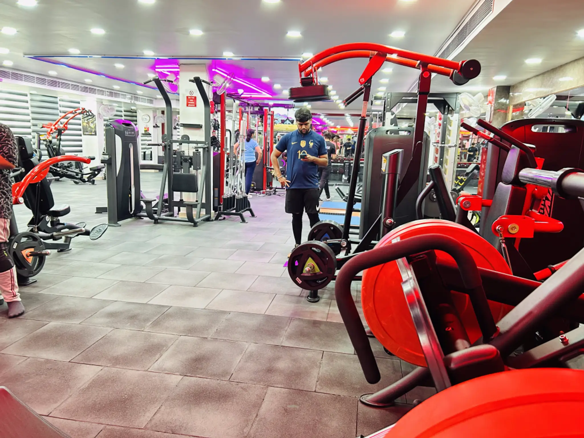 Gymnasium Fitness Zone - Best gym in Indira Nagar Lucknow