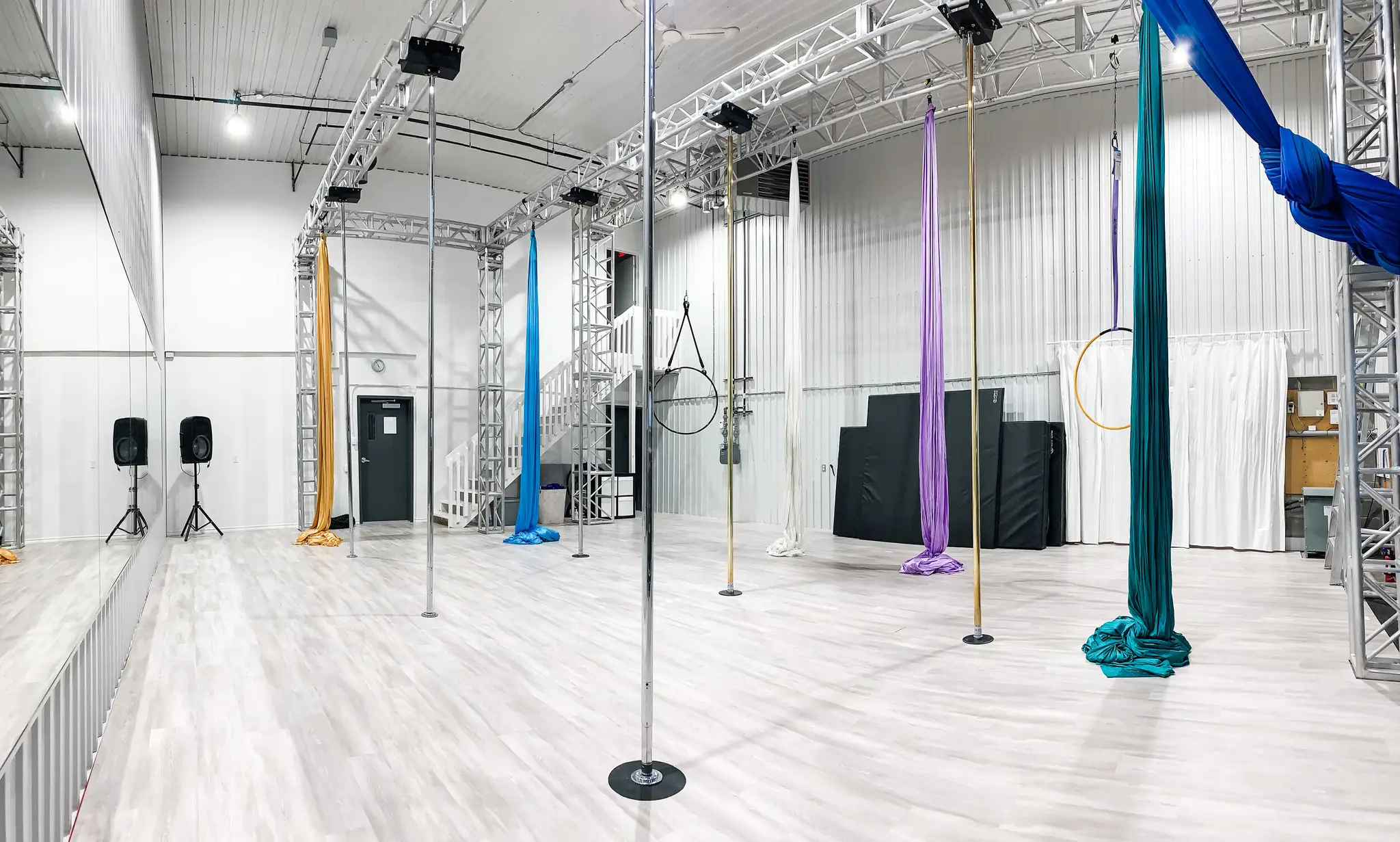 AcroPark - Aerial Circus & Pole Fitness School