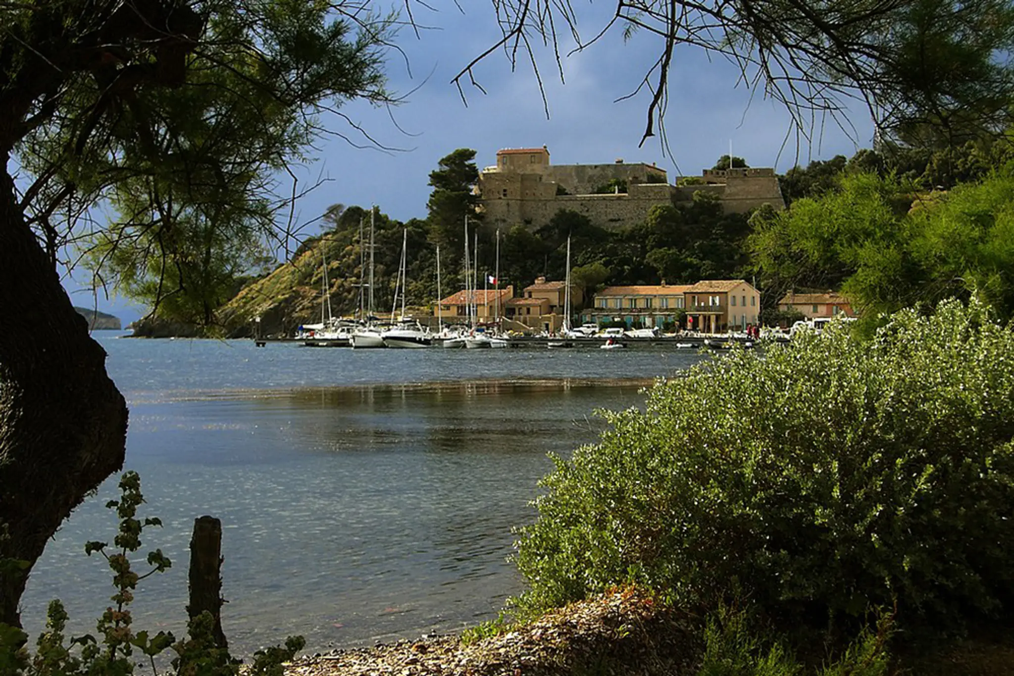 Sundowners Yacht Club