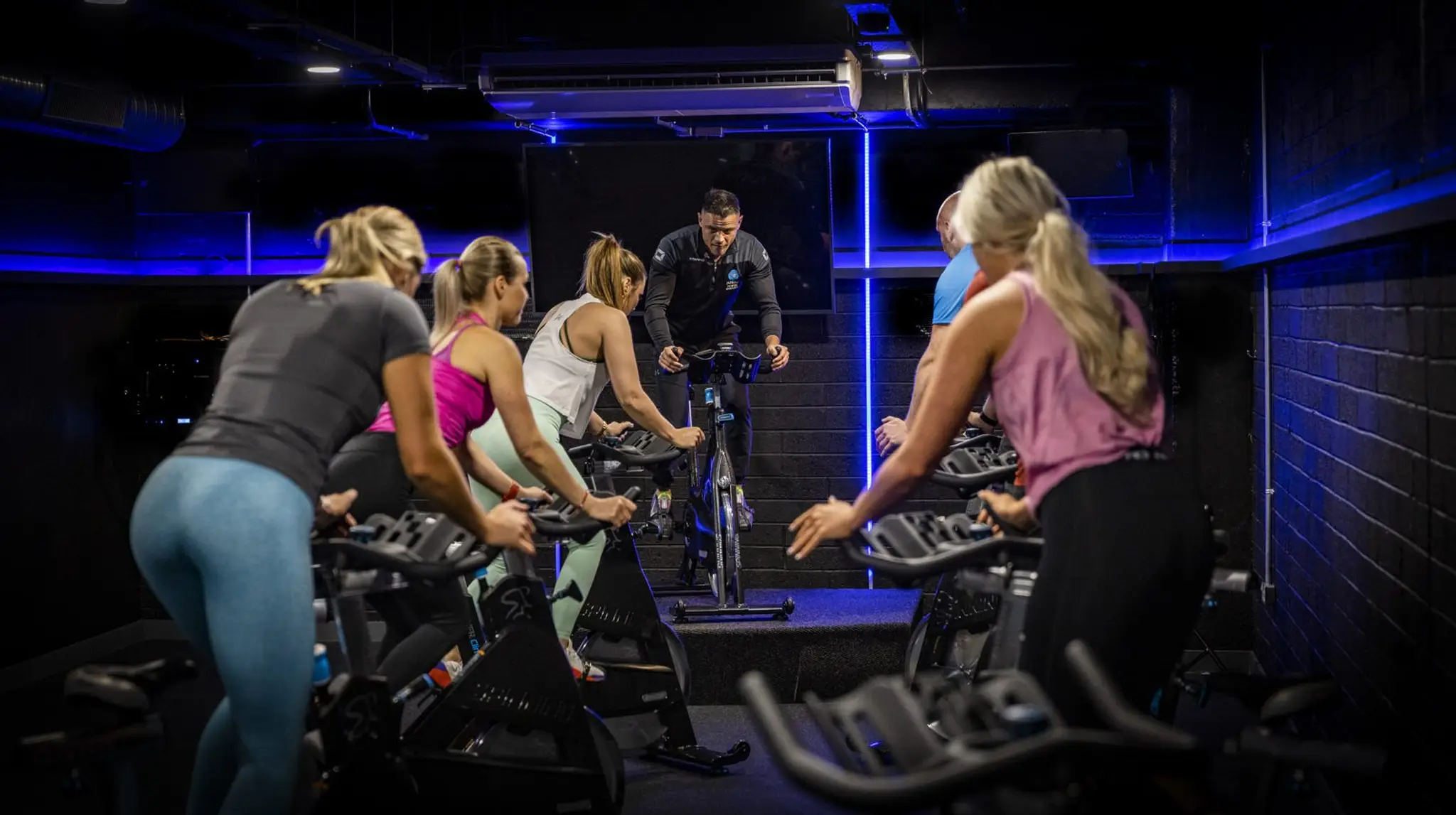 FLYEfit Macken Street