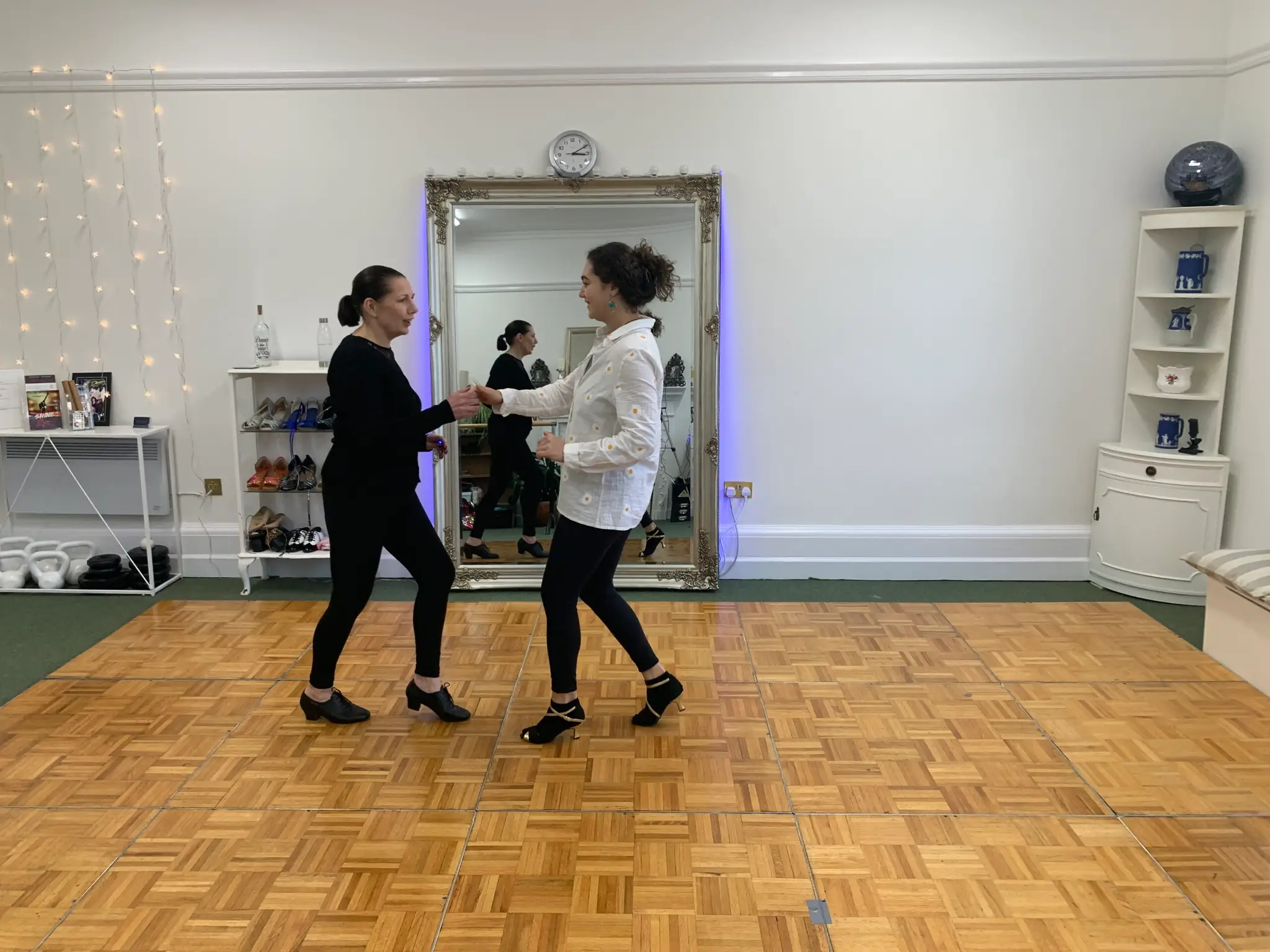 Salsa Intoxica Dance Studio