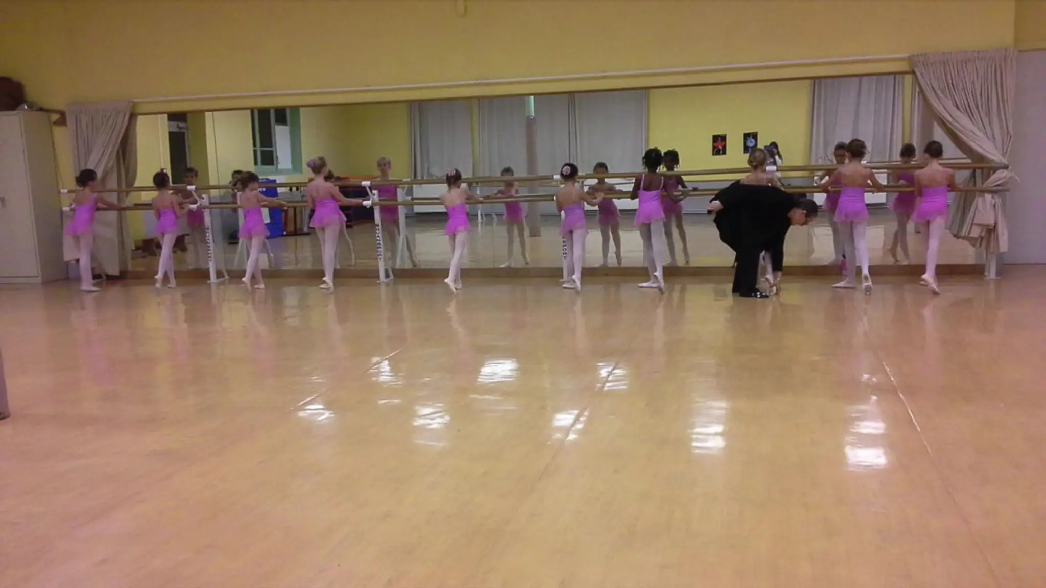 Dance En Val De Saone
