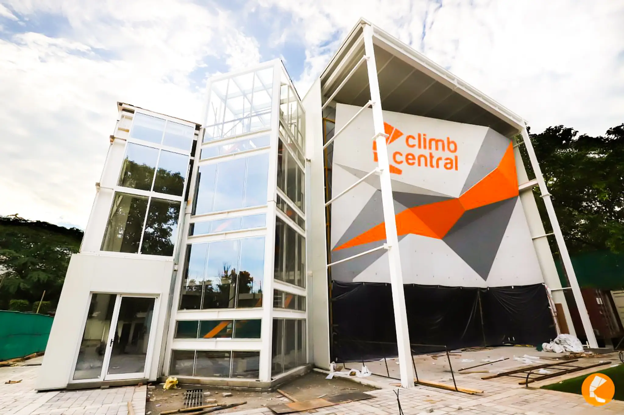 Climb Central Delhi - Indoor Rock Climbing & Dining