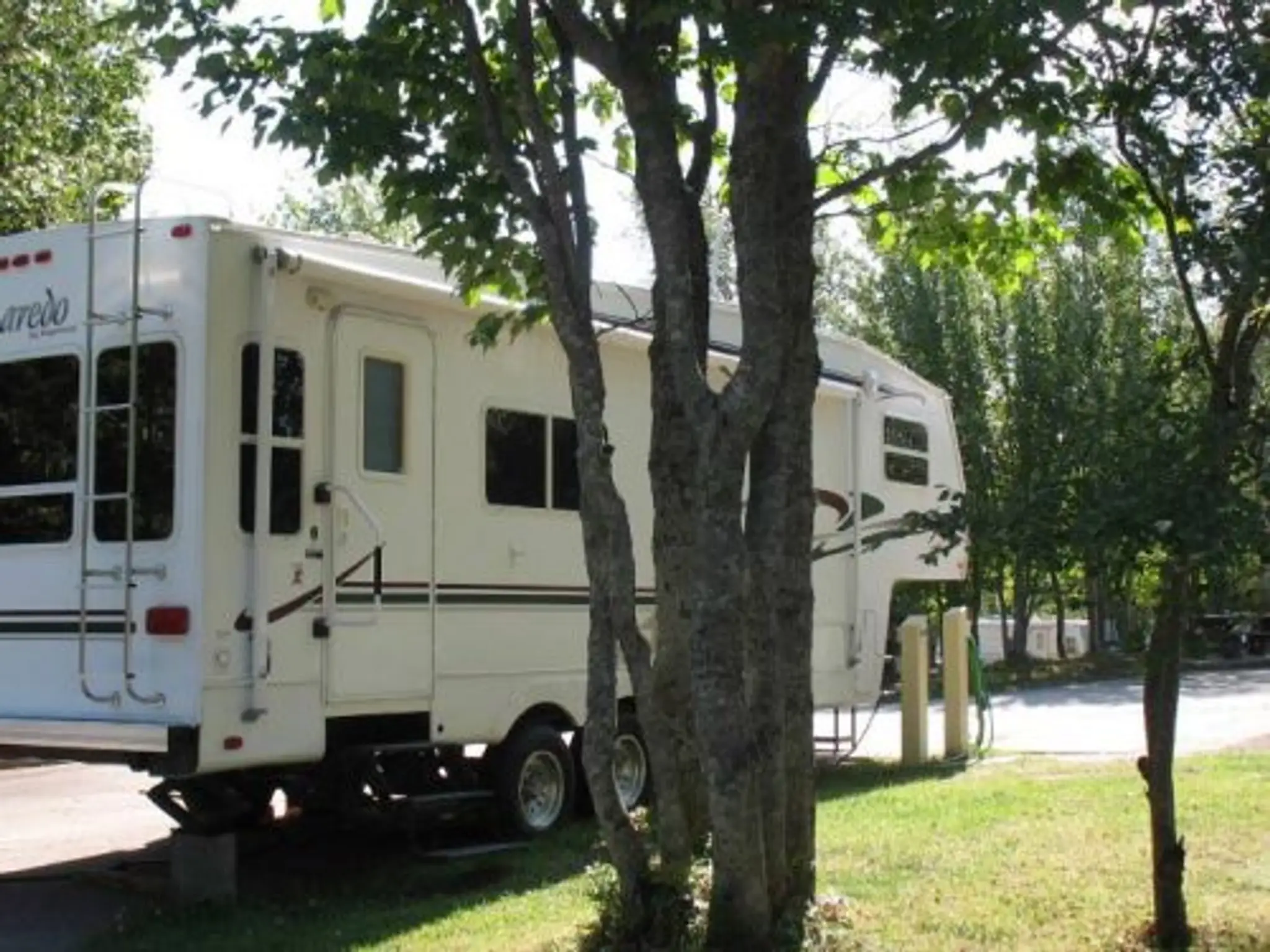 Pourvoirie du Club Lac Bernier / Lac Bernier Outfitter