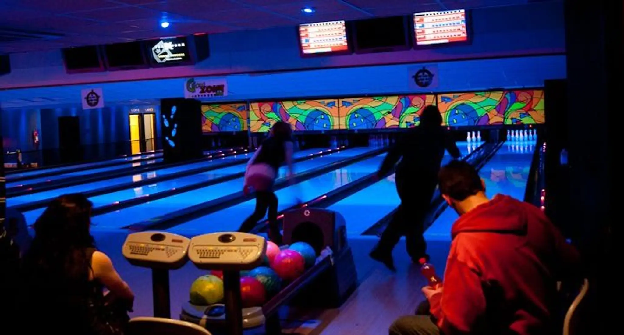 Bundoran Glowbowl - Ten Pin Bowling Alley