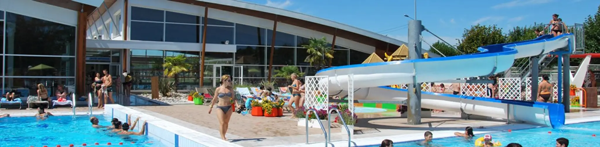 Aiga Bluia Pool Blue Water