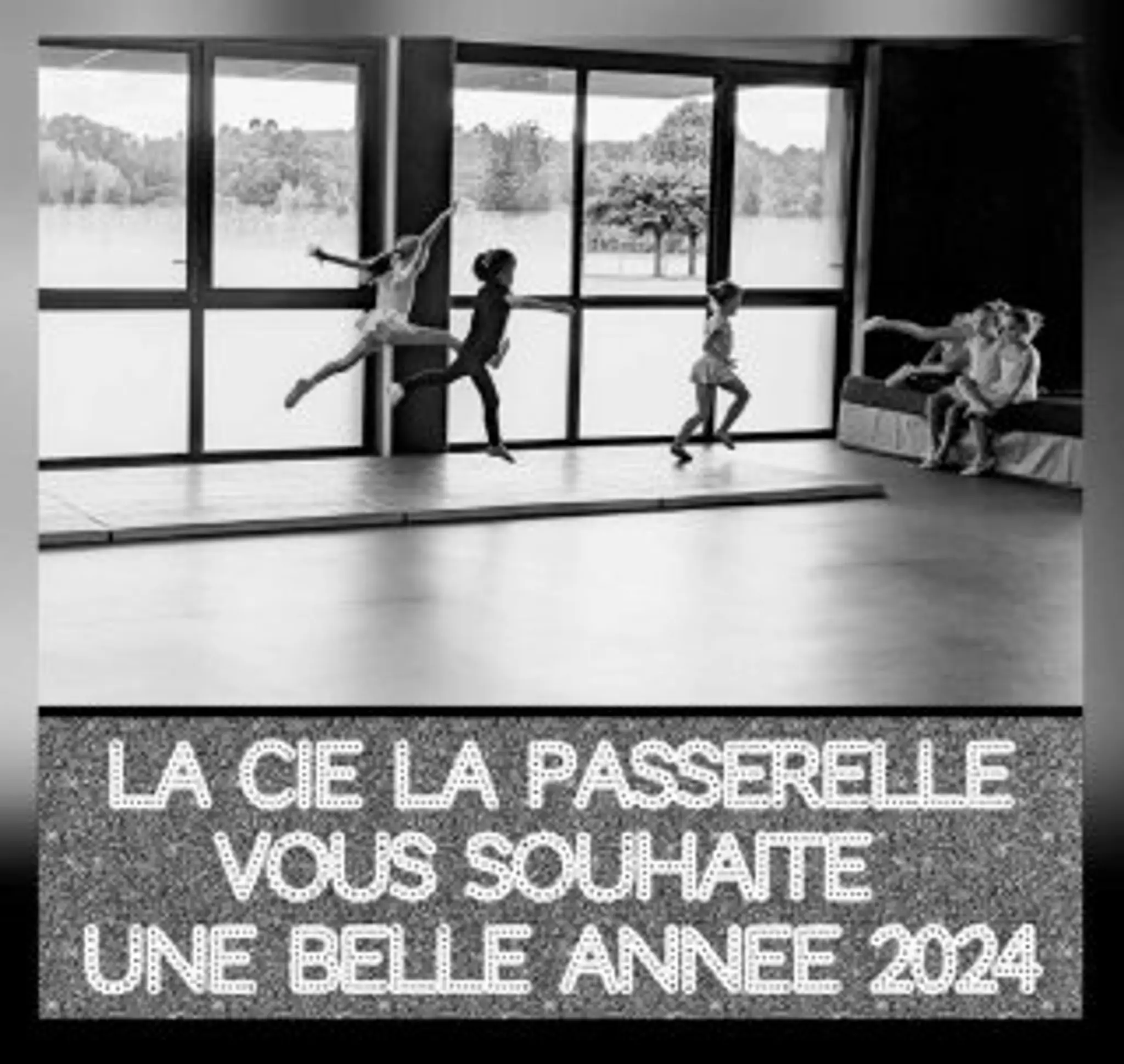 Associated Cie La Passerelle