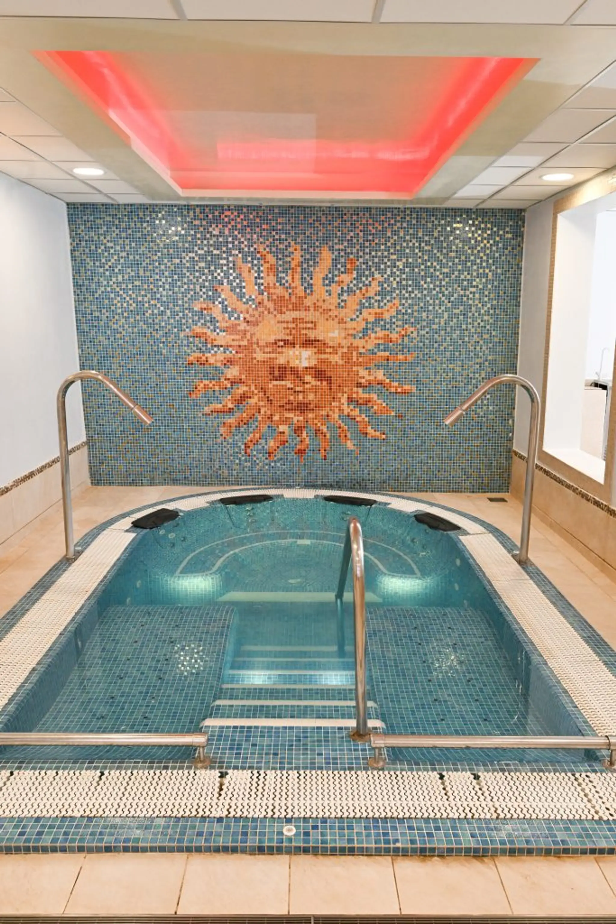 Mayfield Leisure Centre and Pool