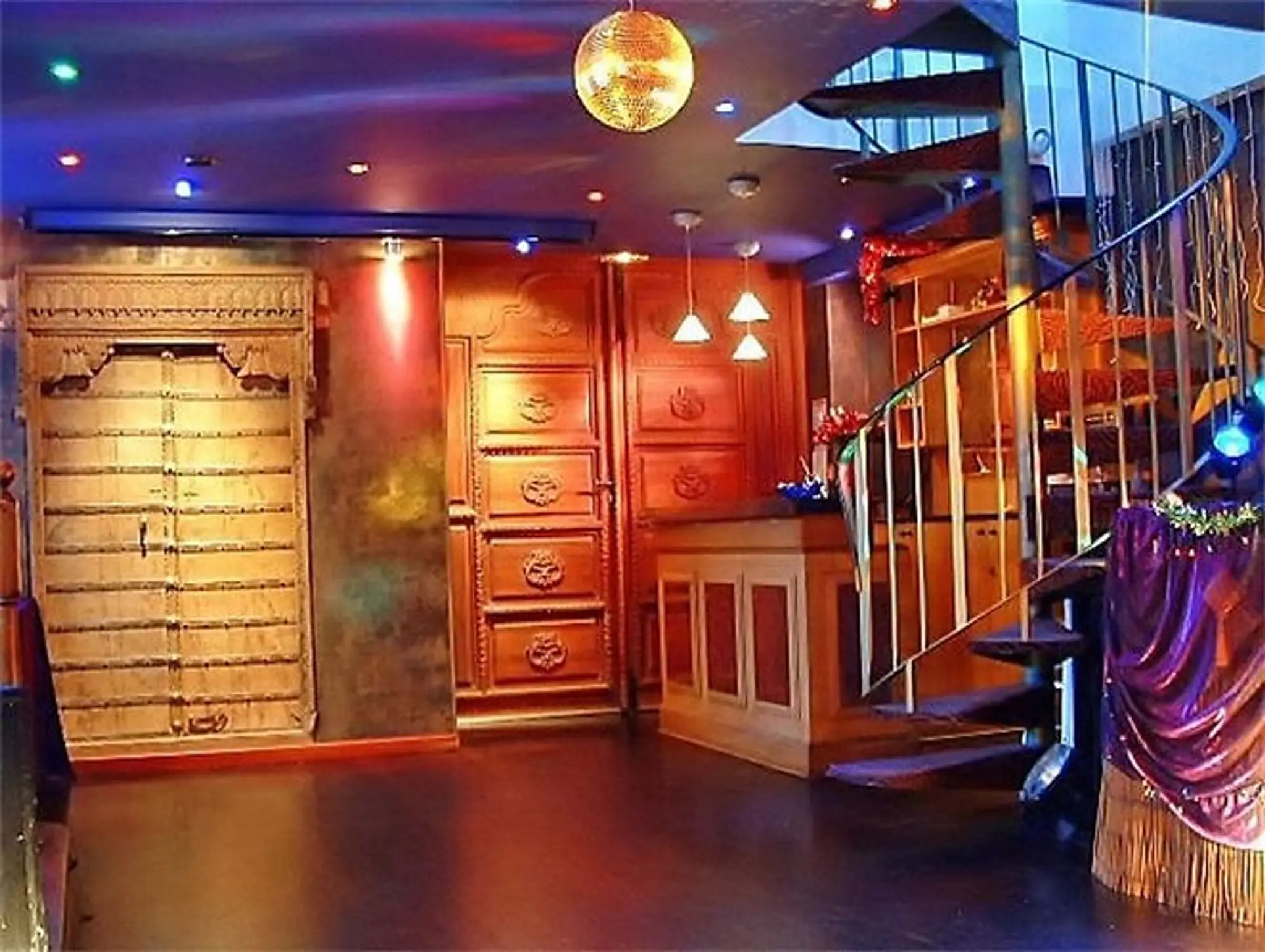 Le Numéro! De Marolles -Location De Salle - Réceptions