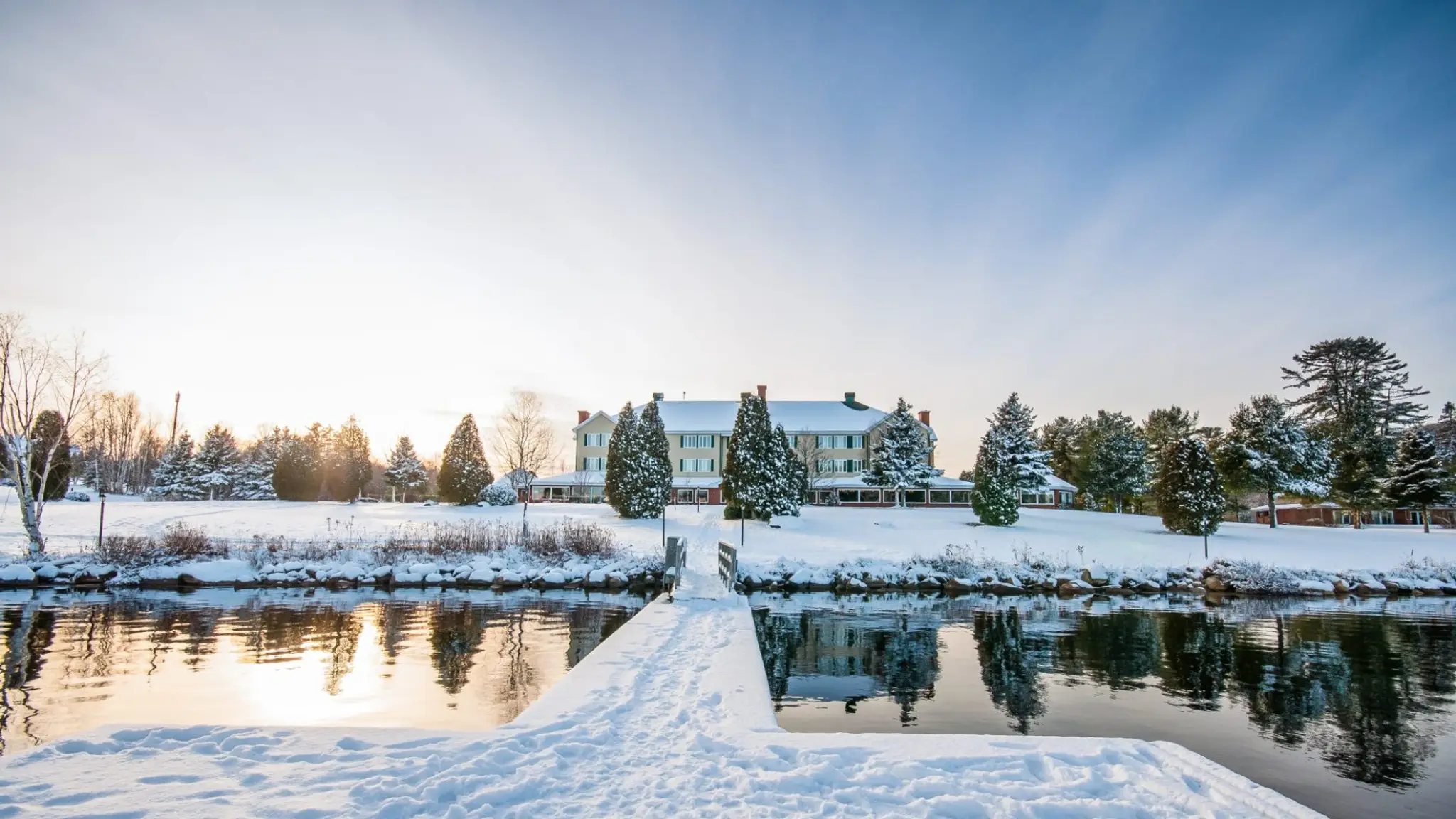 Auberge du Lac--l'Eau Claire
