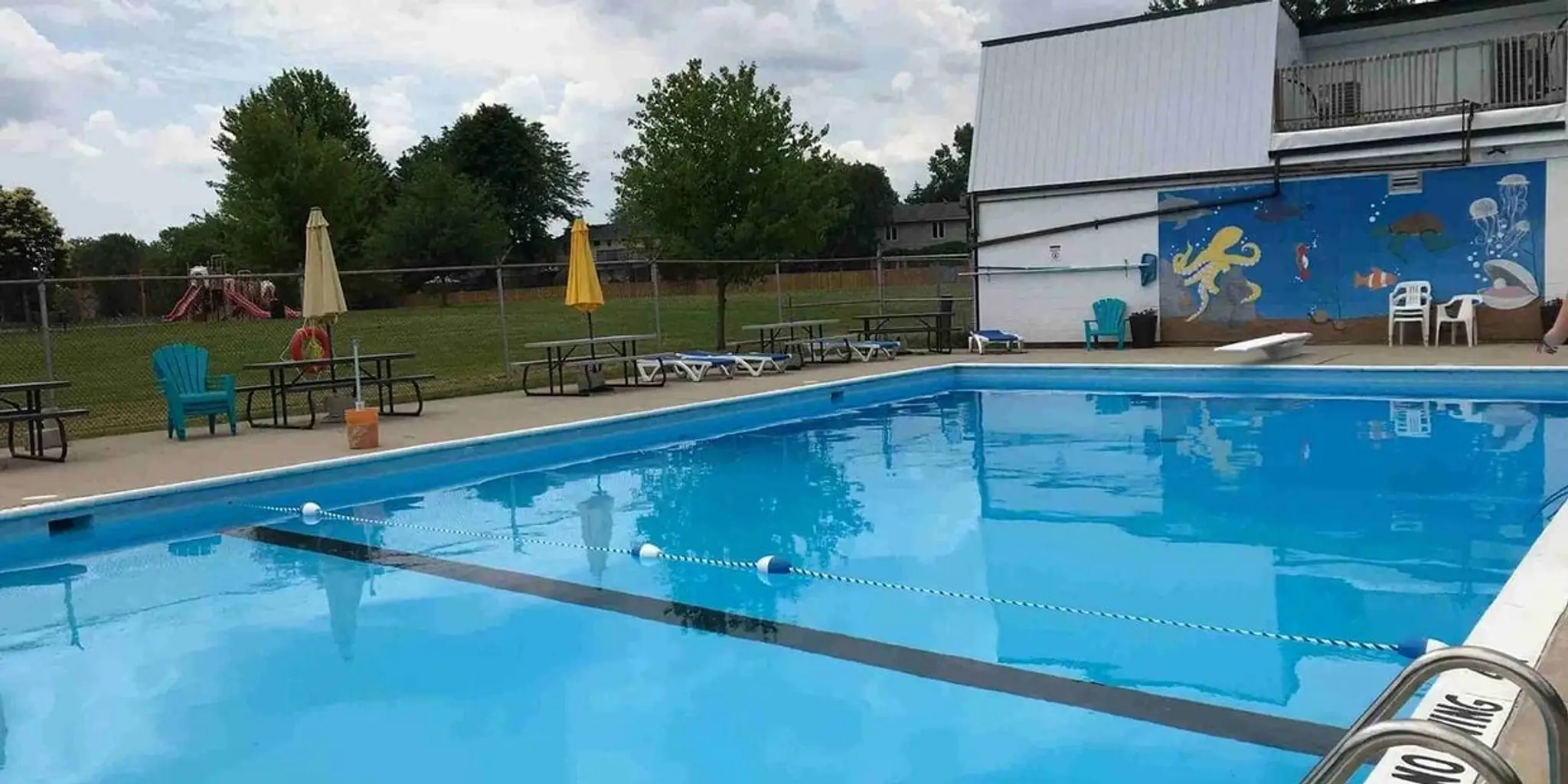 Woodcrest Community Pool