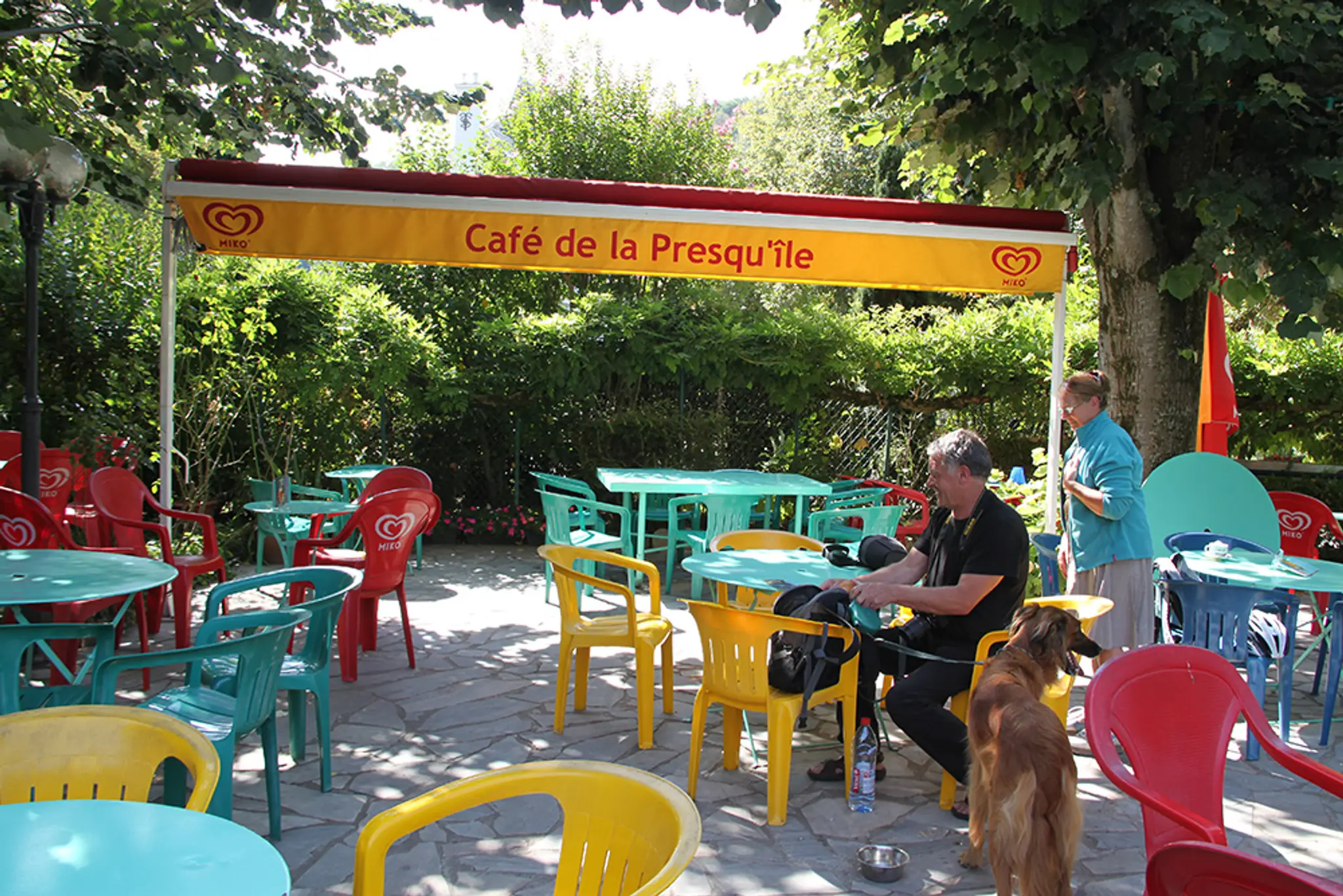 Les Magnolias Hotel & Restaurant