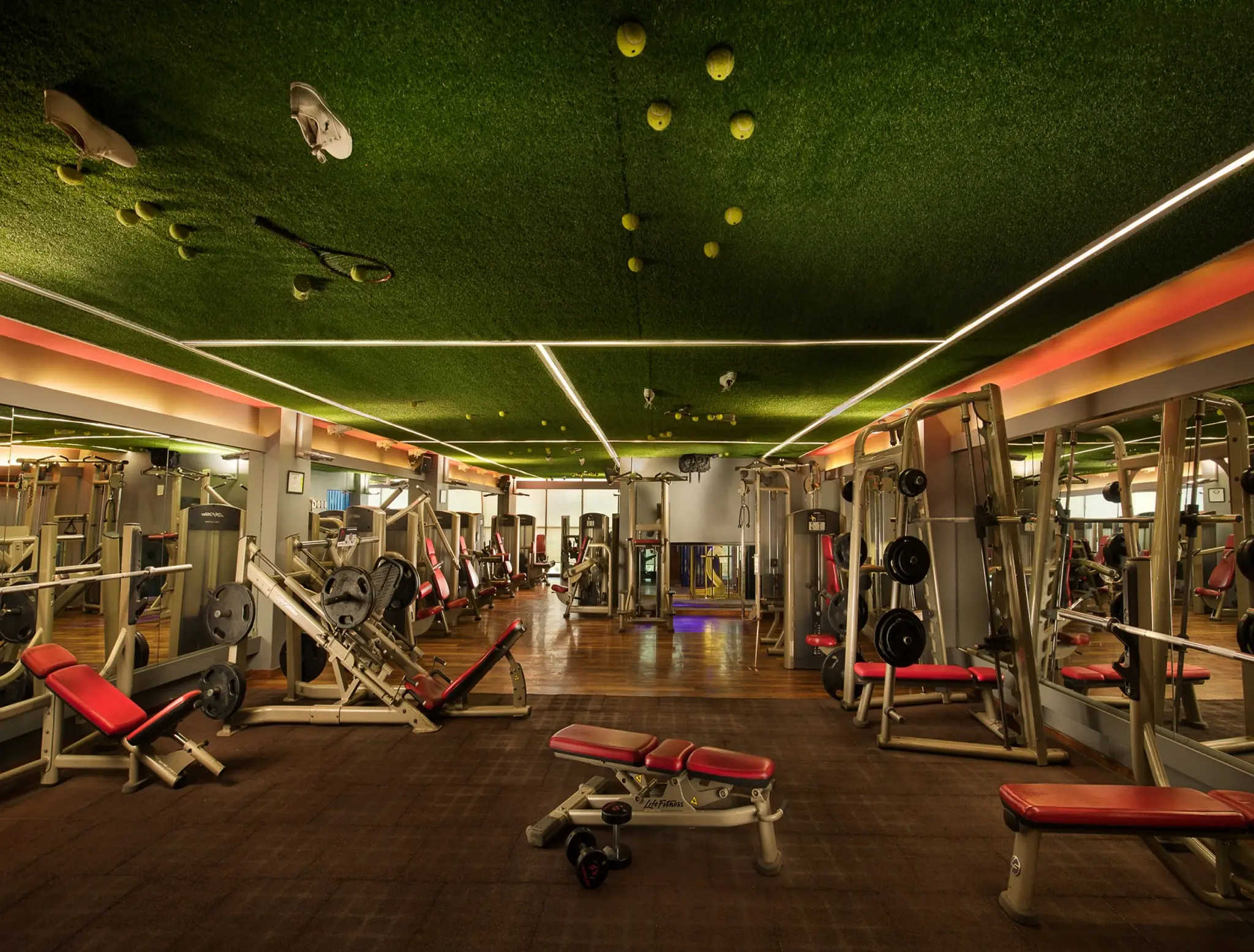 Gold's Gym, Gold Souk