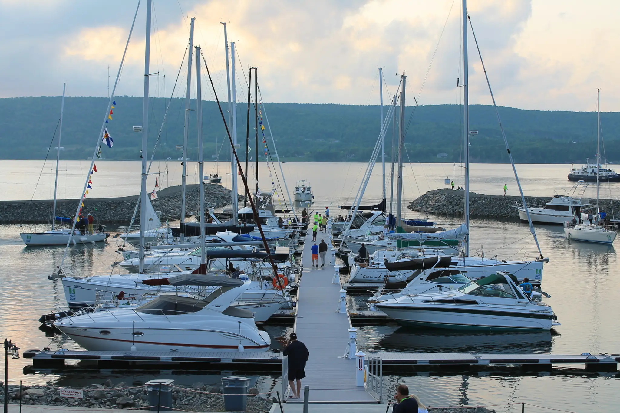 Ben Eoin Yacht Club & Marina