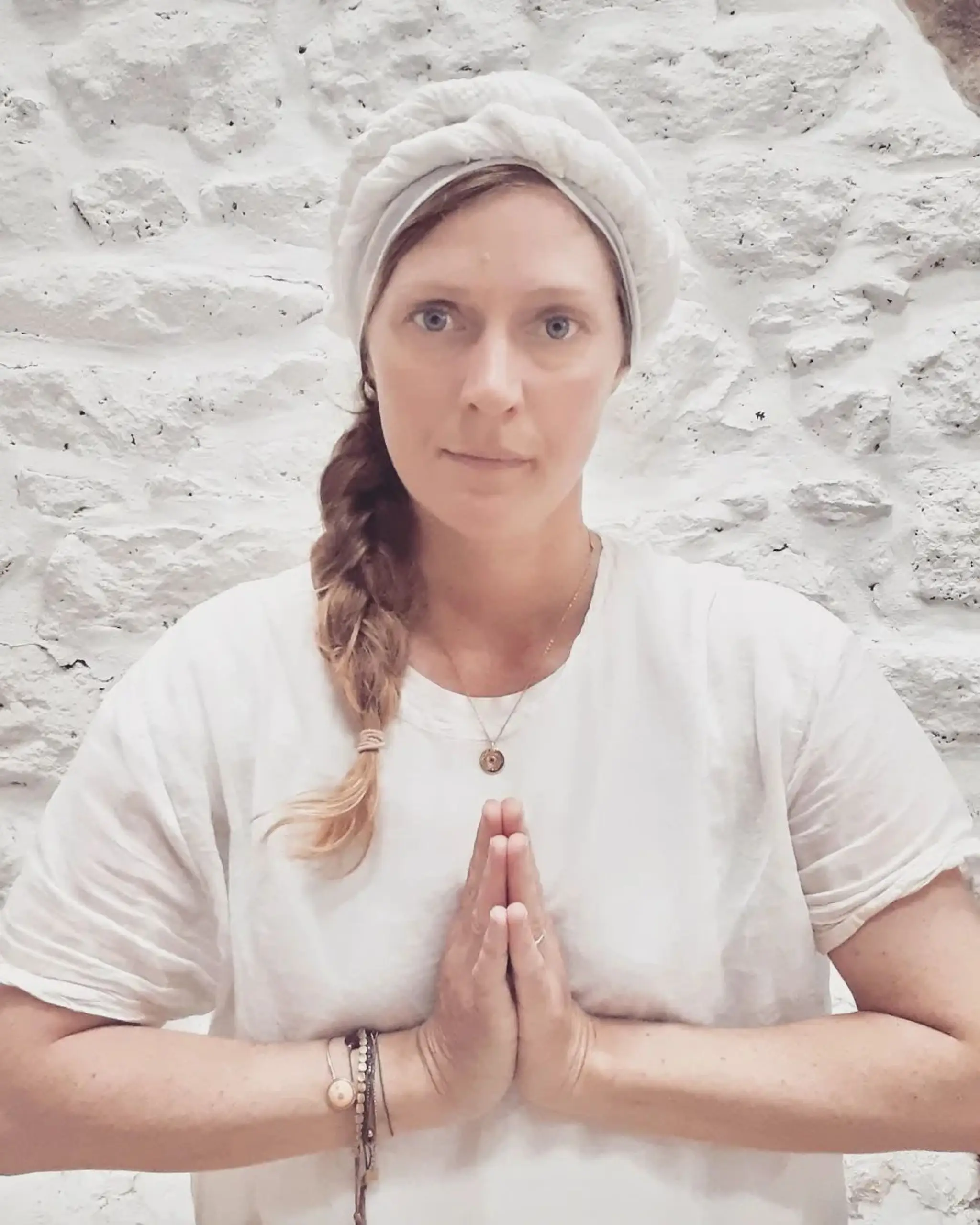 Home Anand - Alexandra Lhuissier