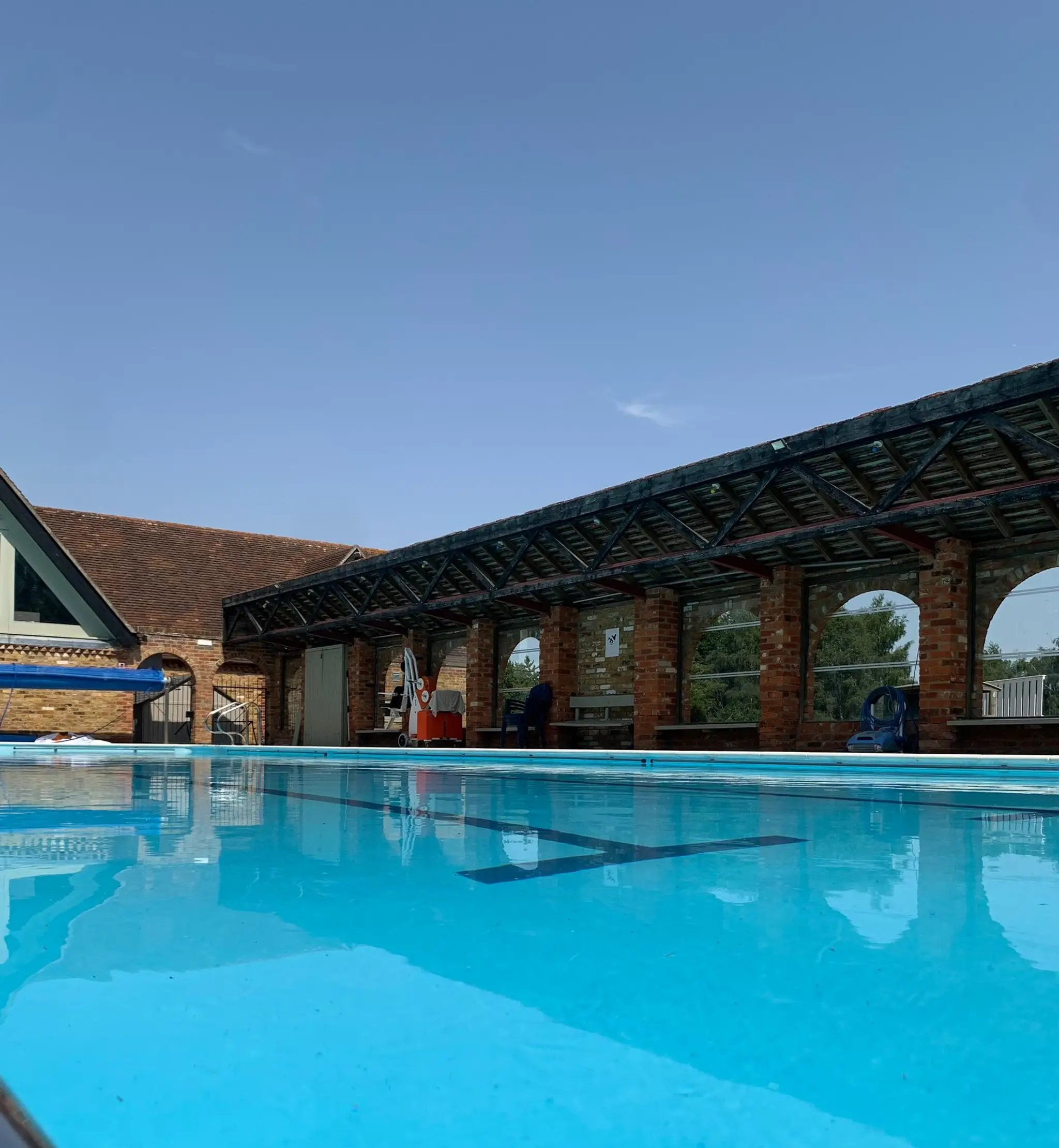 Eversholt Swimming Pool