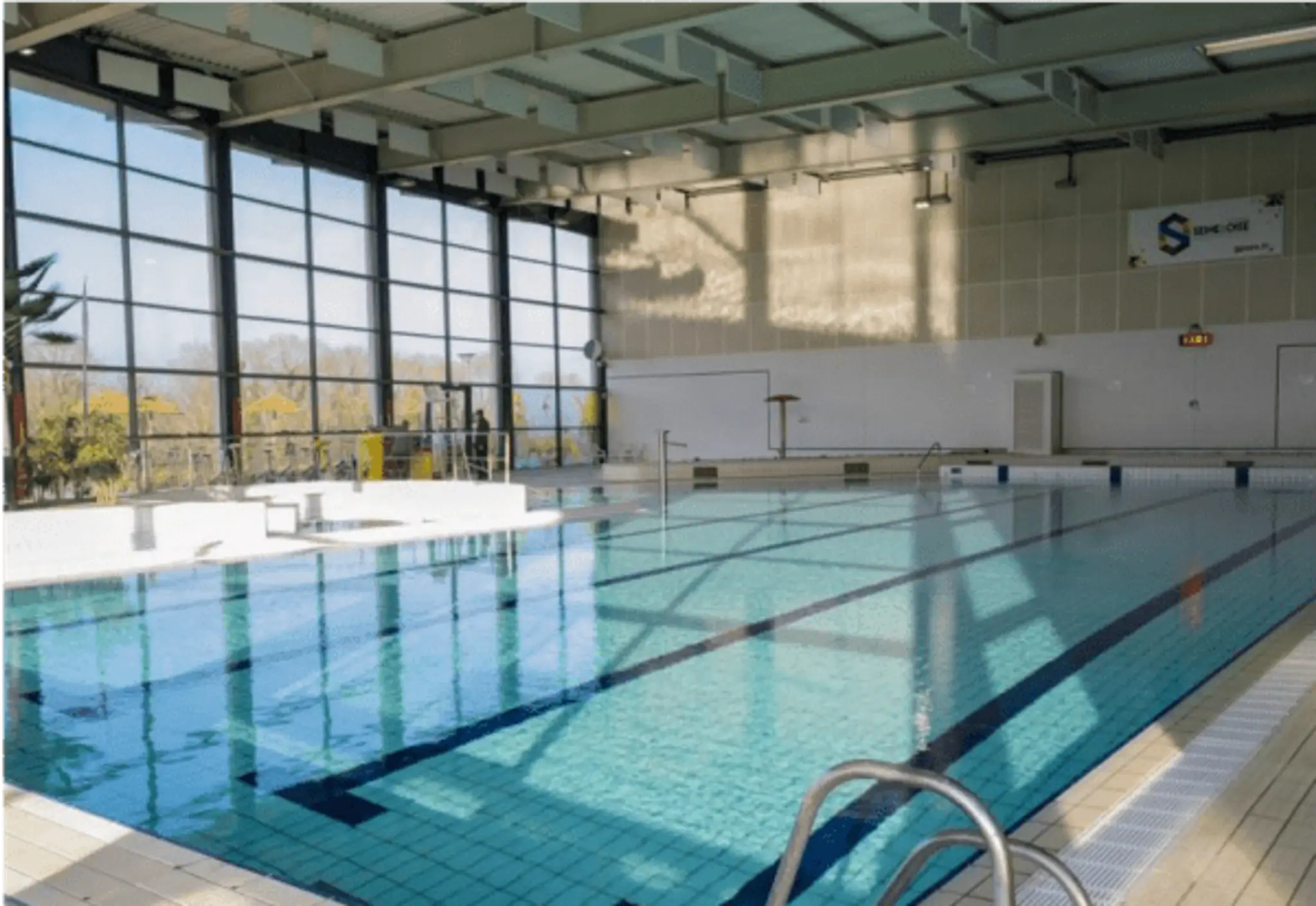 Swimming pool Saint-Exupéry (Closing Summer)