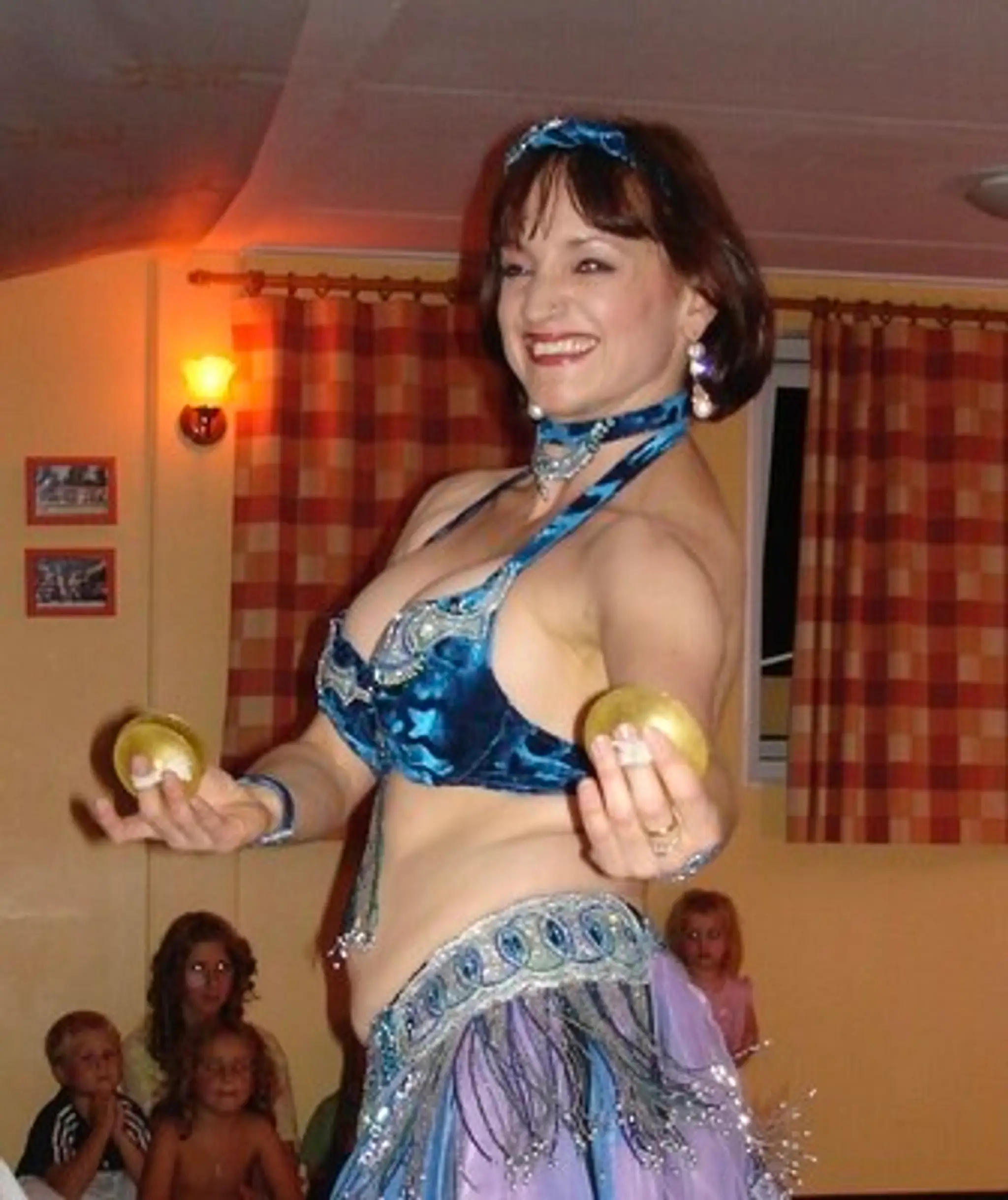 Belly Dance Wales Classes