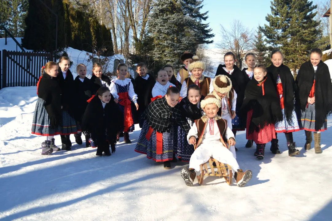 Letný tábor Detského folklórneho súboru Ďumbier