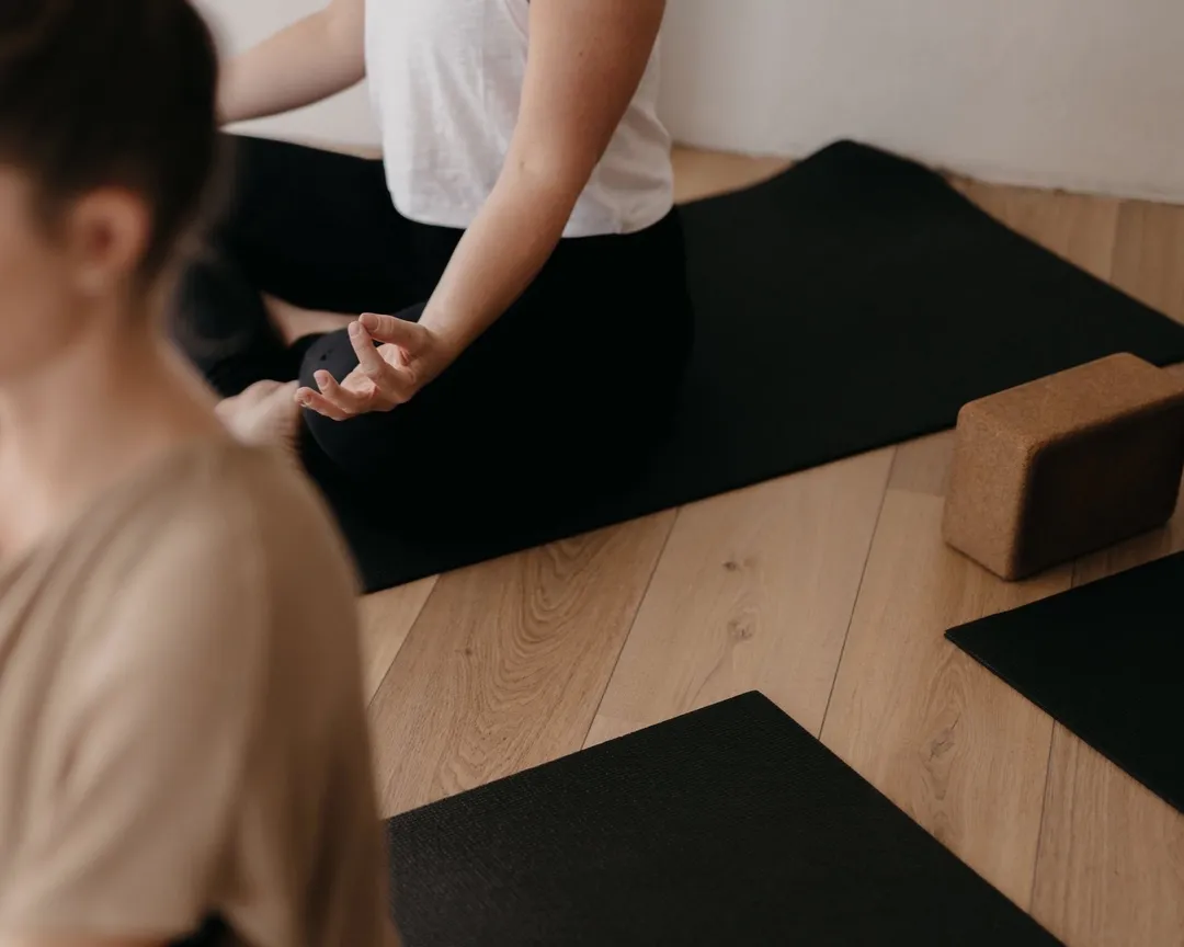 Flow Yoga