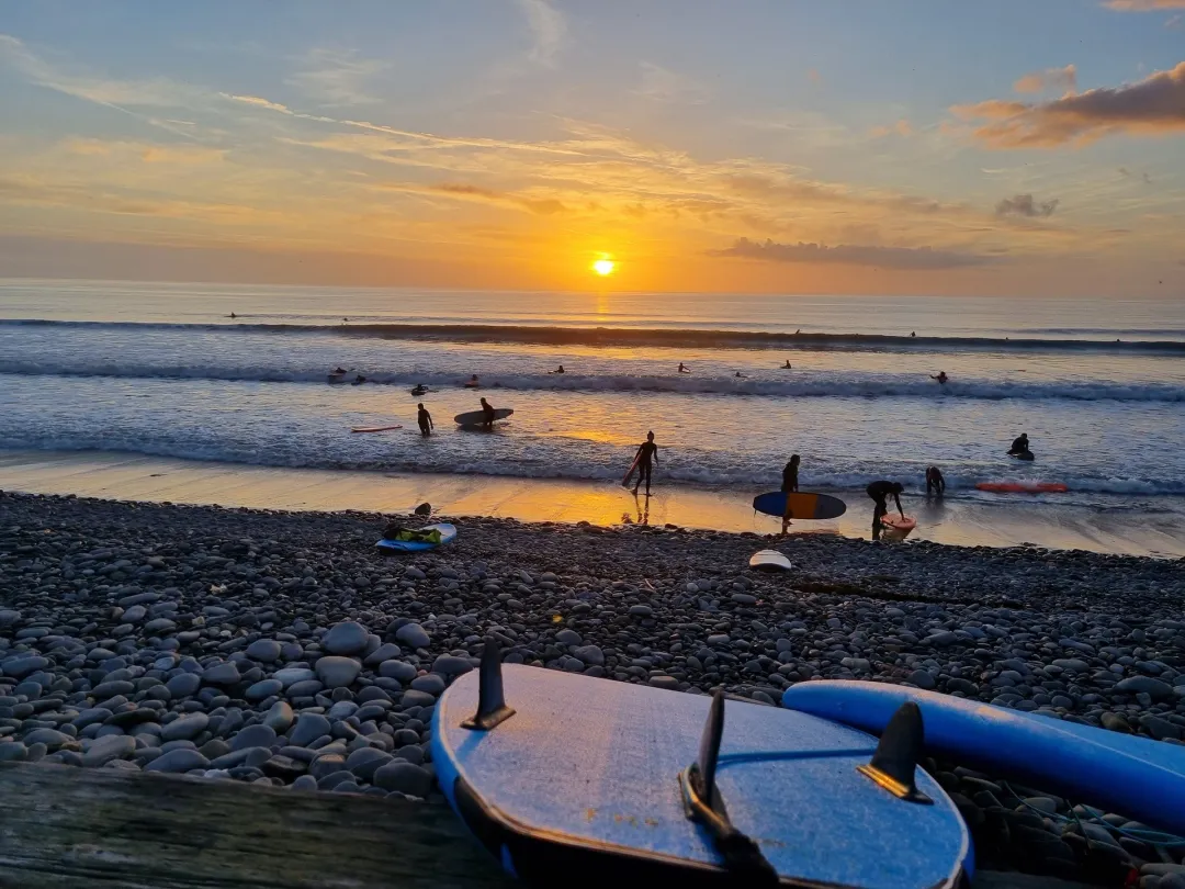 IMPROVER SURF LESSONS THE PATHWAY TO 'OUTBACK'