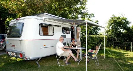 Dégustation de vins et gastronomie du Périgord au camping