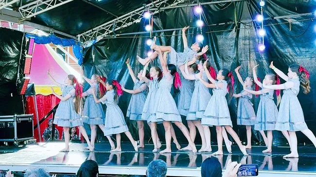 L.I.K.E. Dance Performance Course