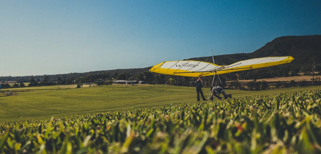 Oz Paragliding & Hang gliding flight school