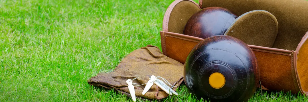 Barefoot Bowls at Mona Vale Bowlo