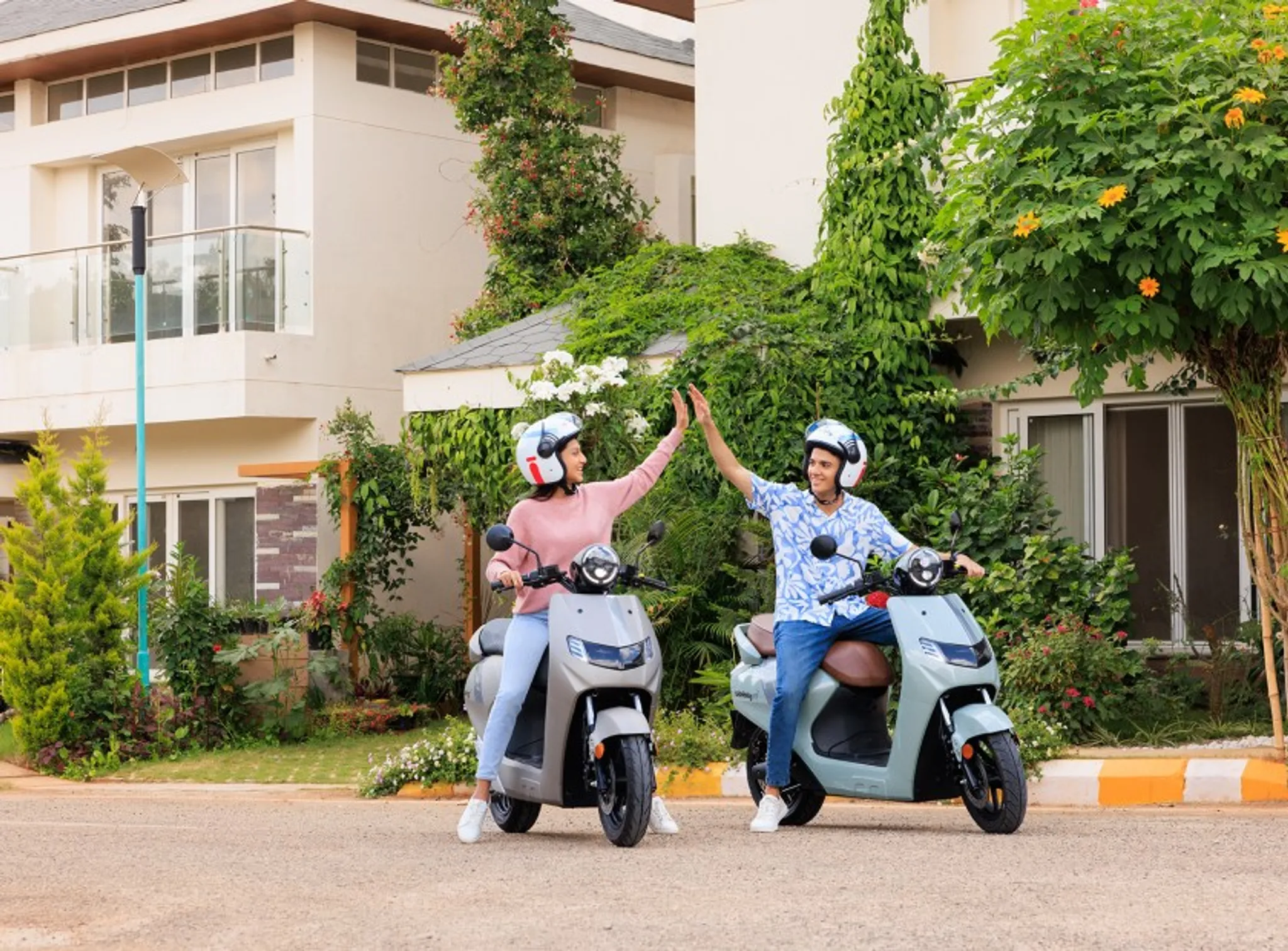 BLive Electric Bike/Cycle Tours