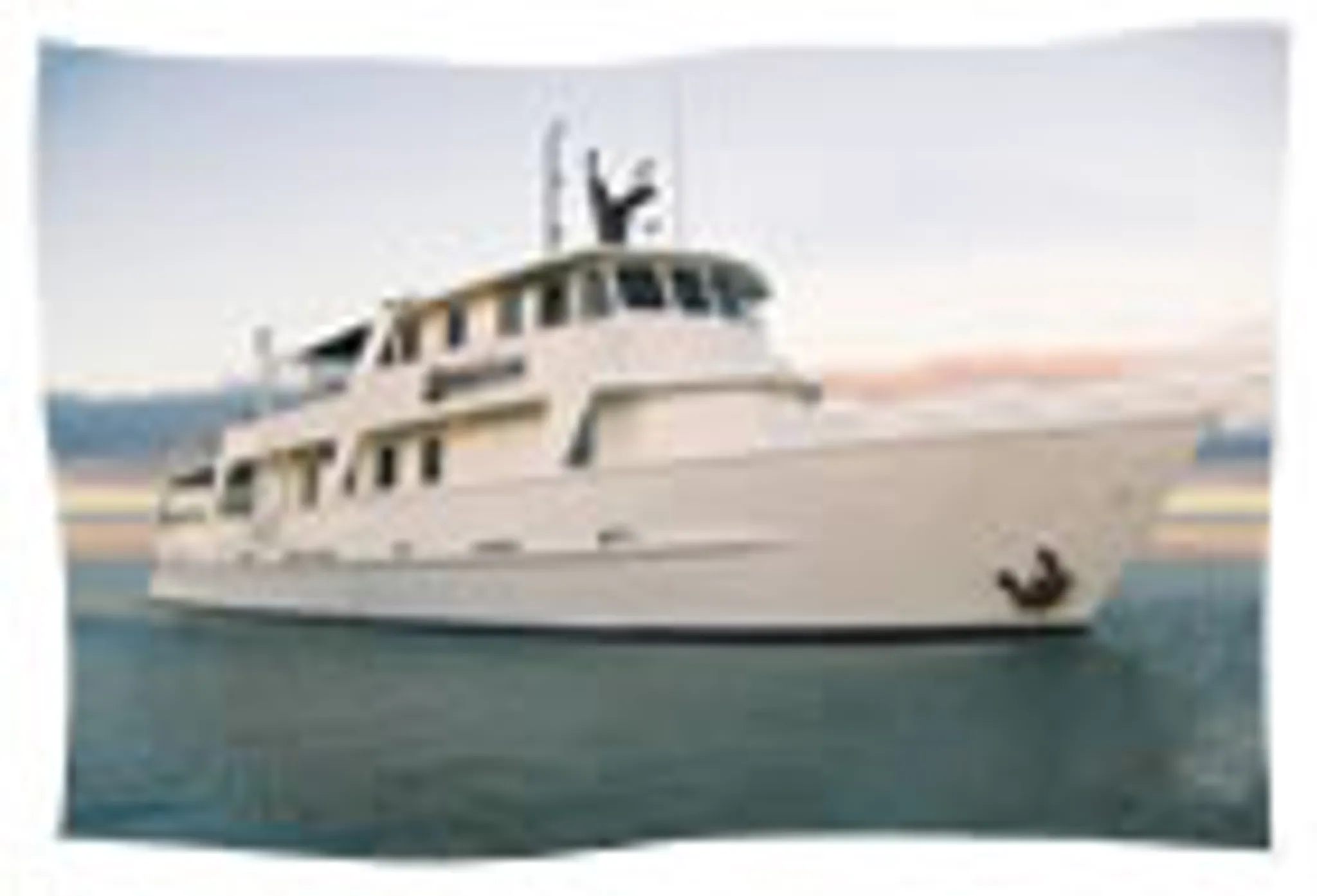 Mothership Charters Hardline Reefari