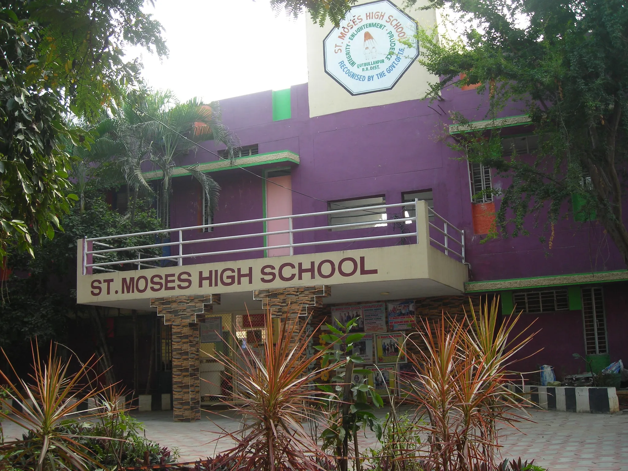 St. Moses High School