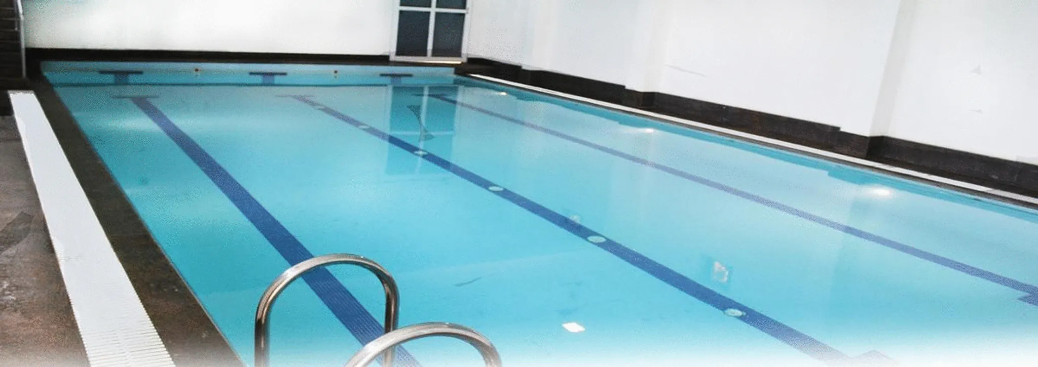 Ray Center - Wilson Garden Swimming Pool