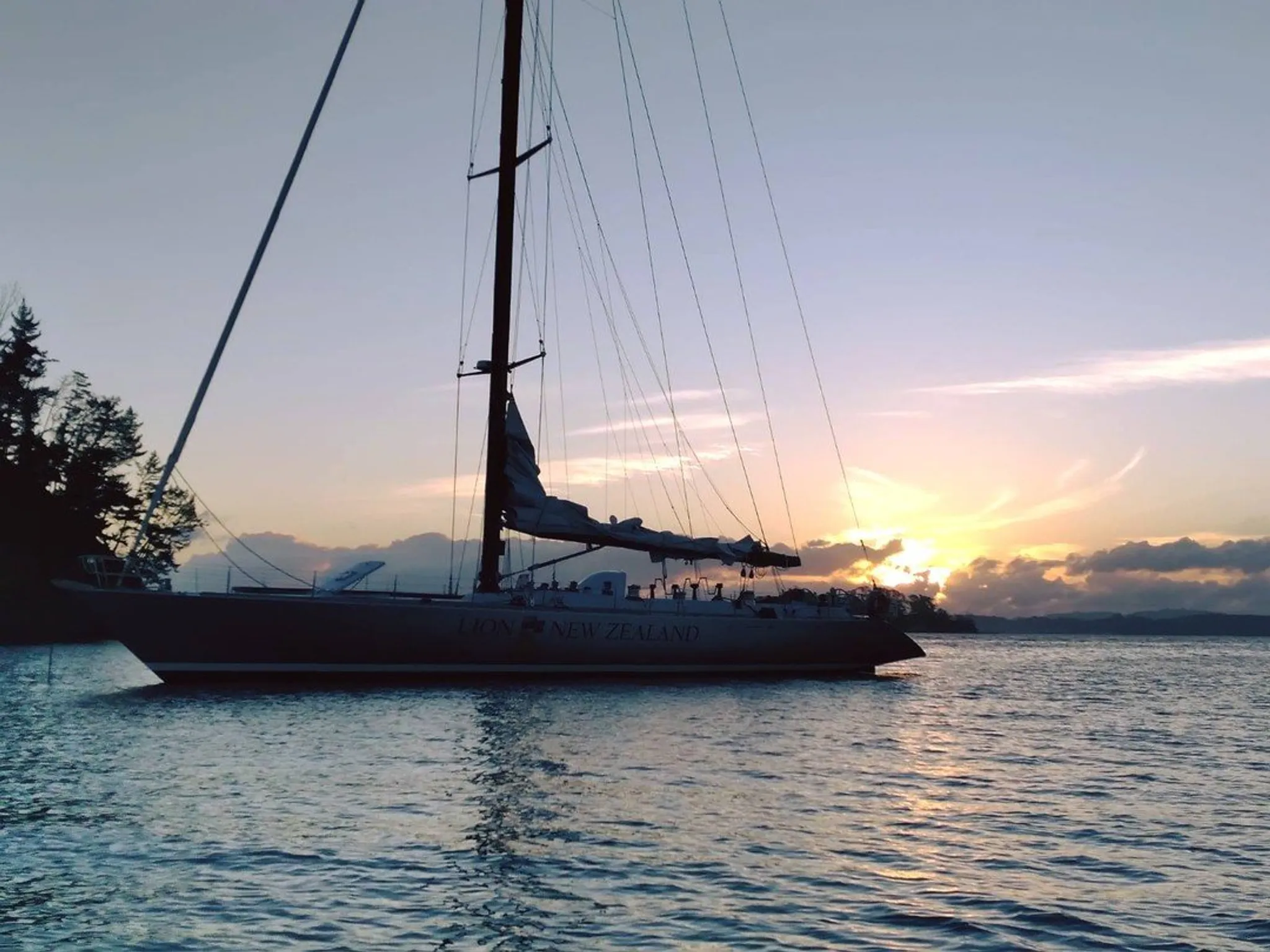 Hine Moana - All Female Sailing and Kayaking Adventure