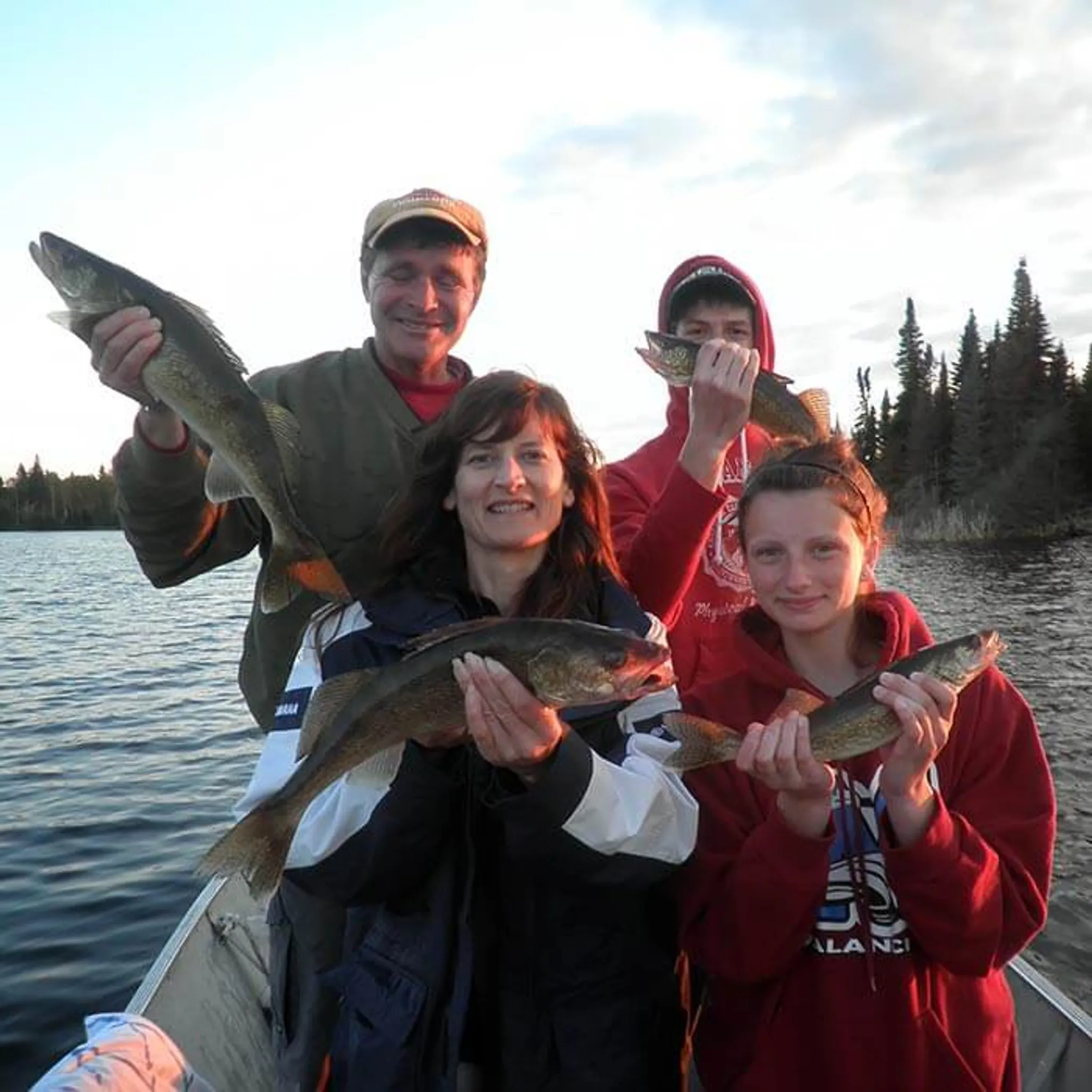 WALLEYE LAKE OUTPOSTS Fly-In Fishing Trips