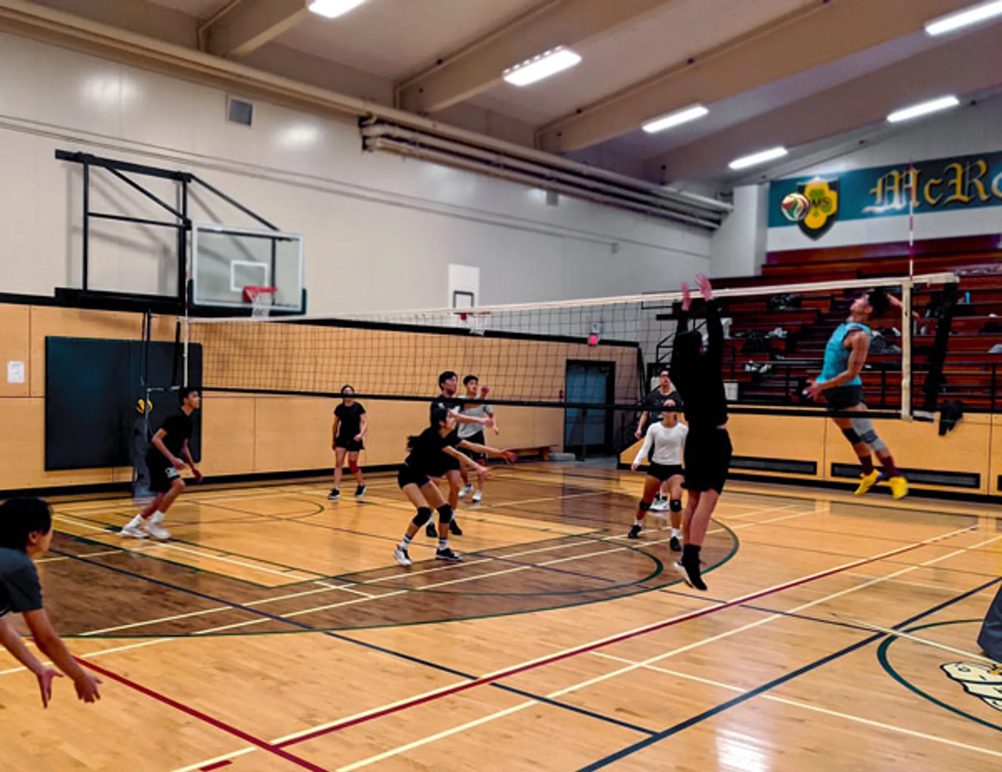 Adult Volleyball Train & Play Skills Clinics in Vancouver