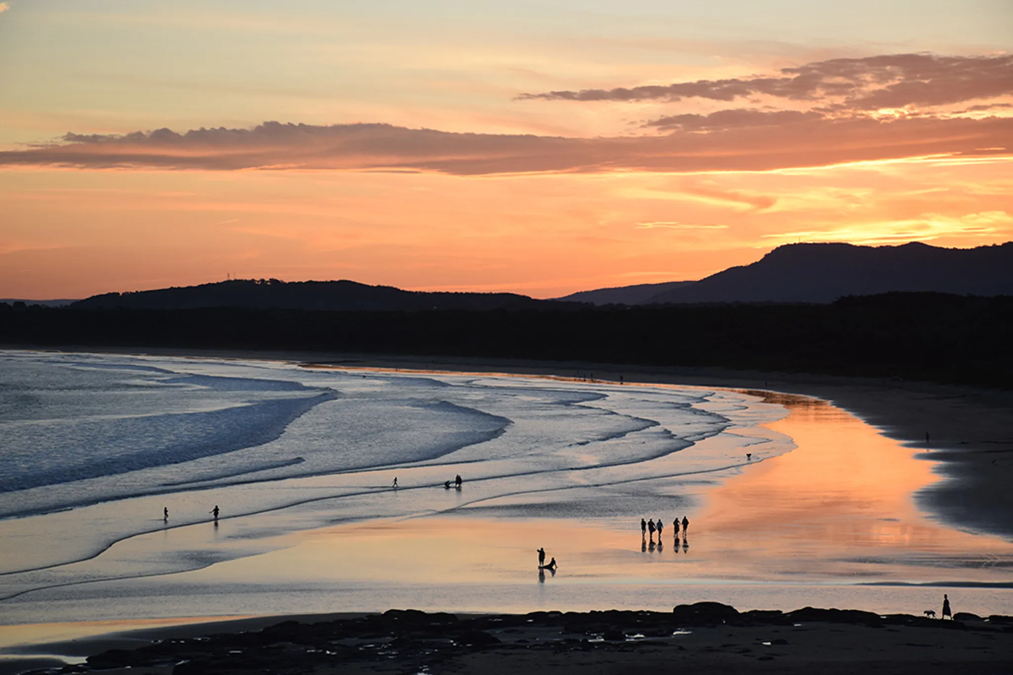 Stand Up Paddle Boarding Event at Lake Illawarra