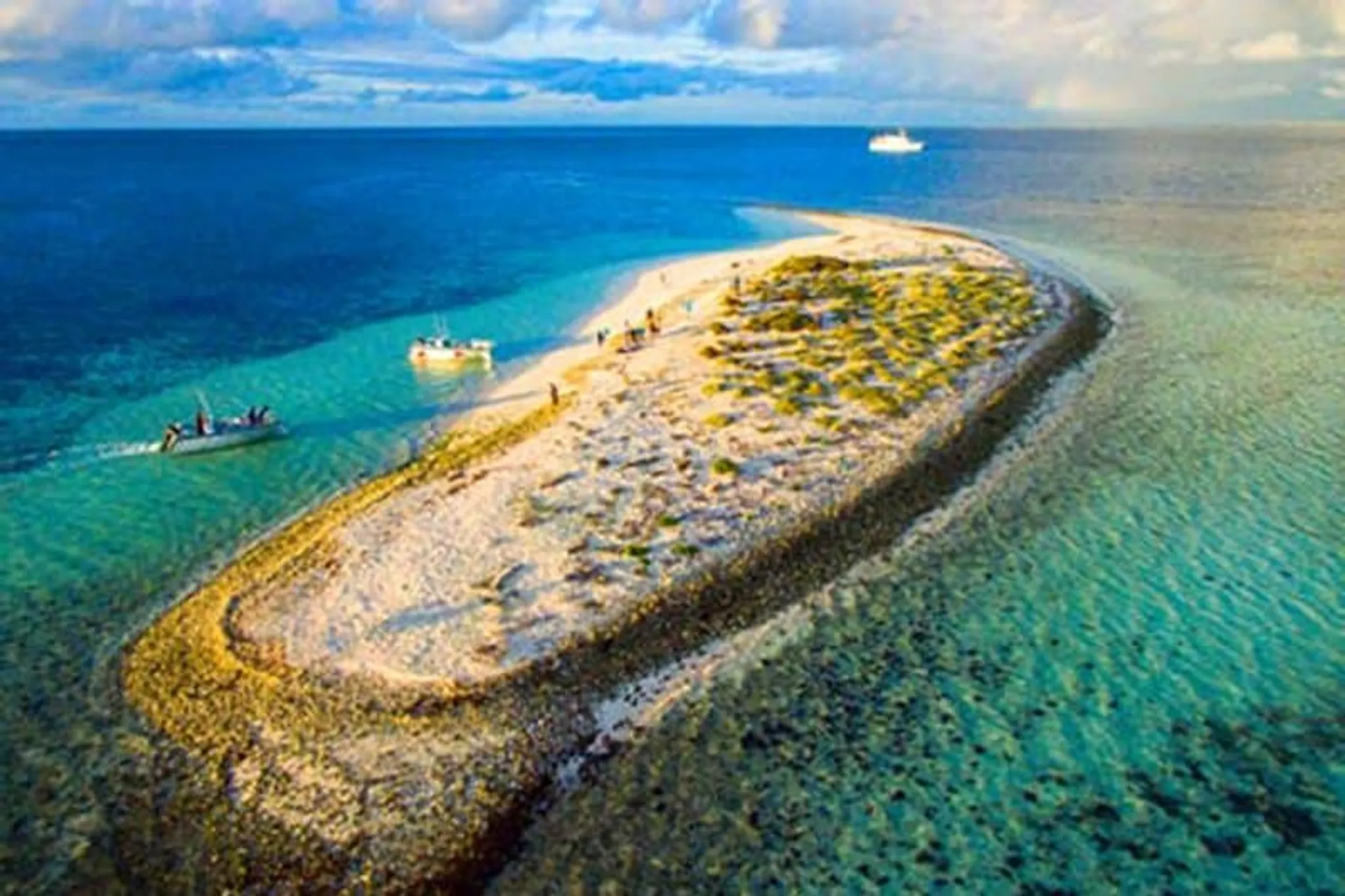Abrolhos Islands Cruises & Kimberley Cruises