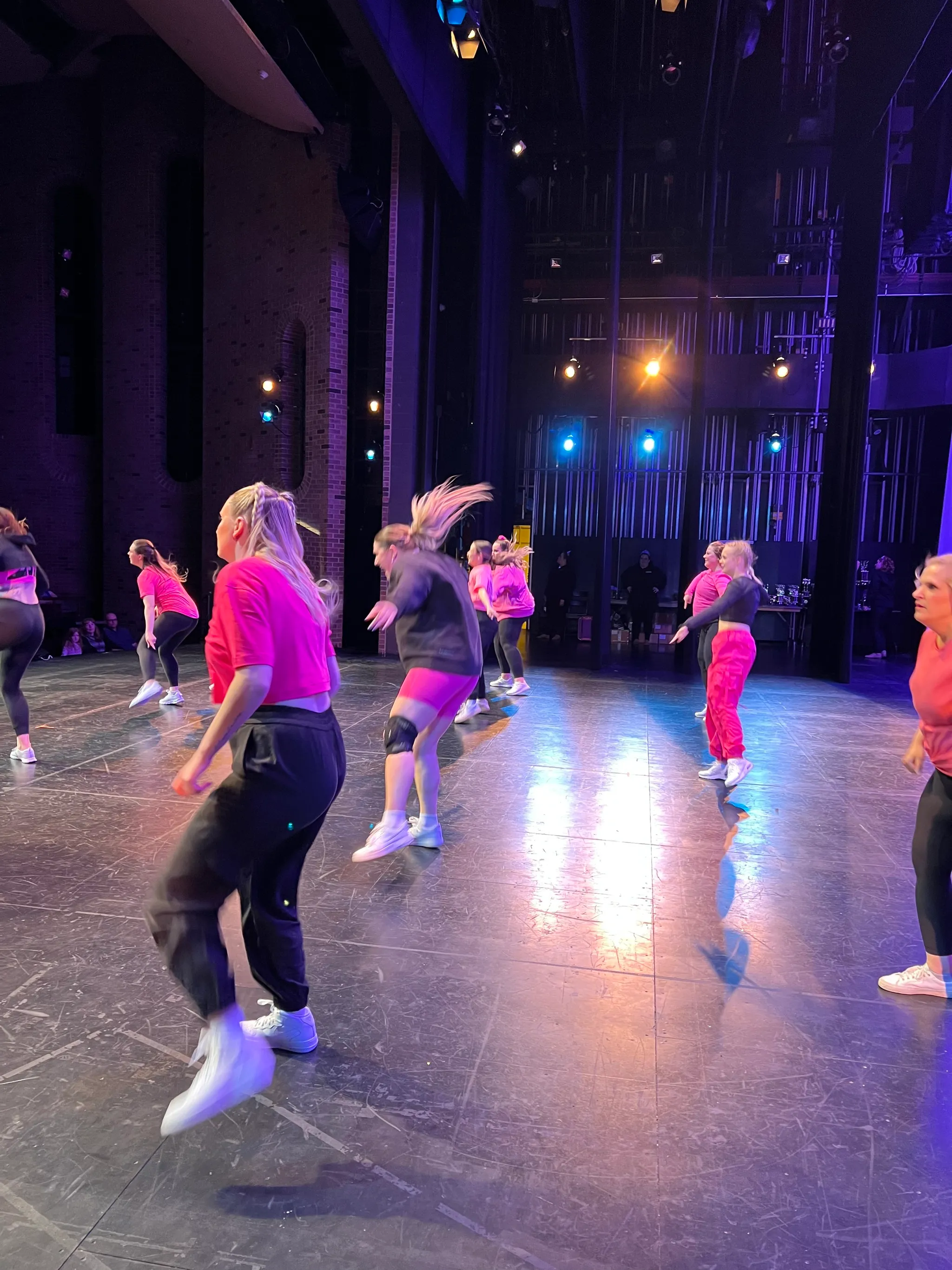 Studio Fine Arts Club™