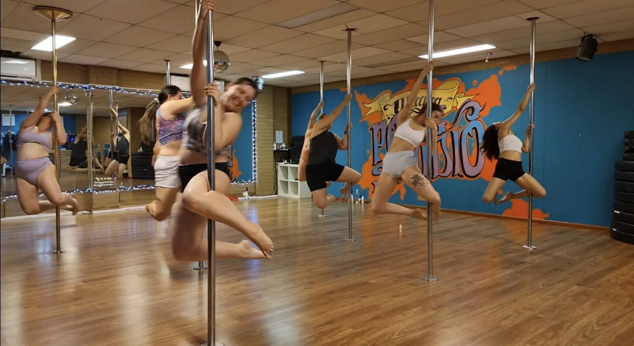 Wagga Pole Studio Hen’s Parties, Pole Parties, Birthday and Christmas Parties