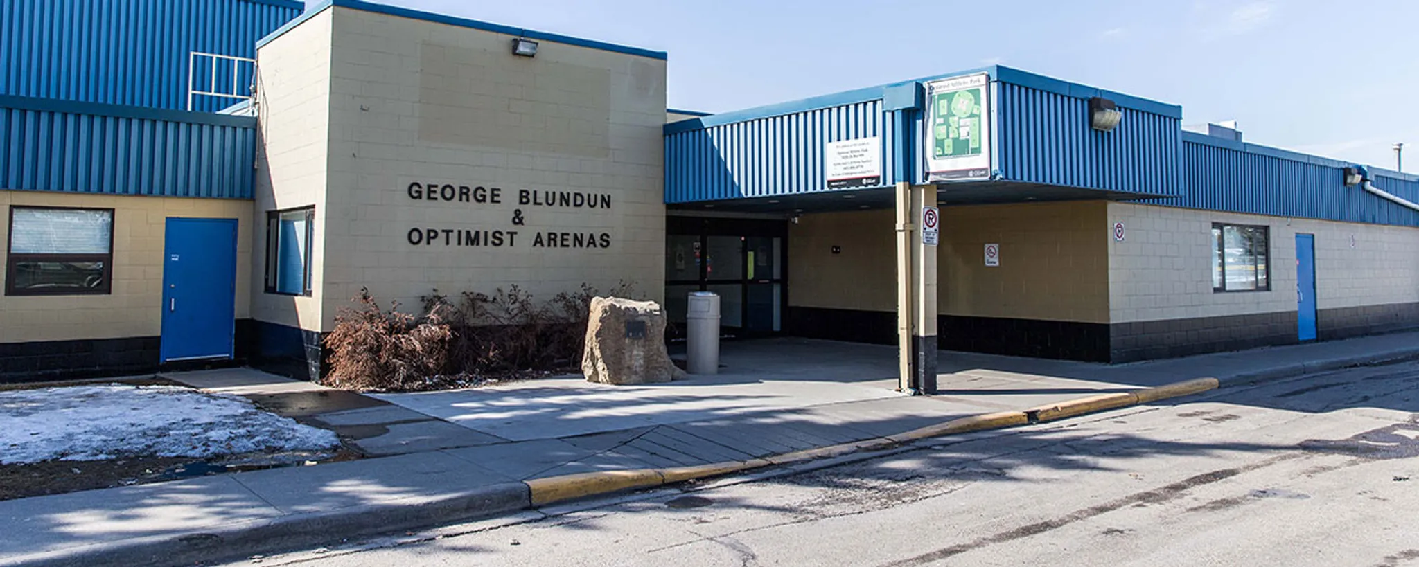 Optimist / George Blundun Arenas