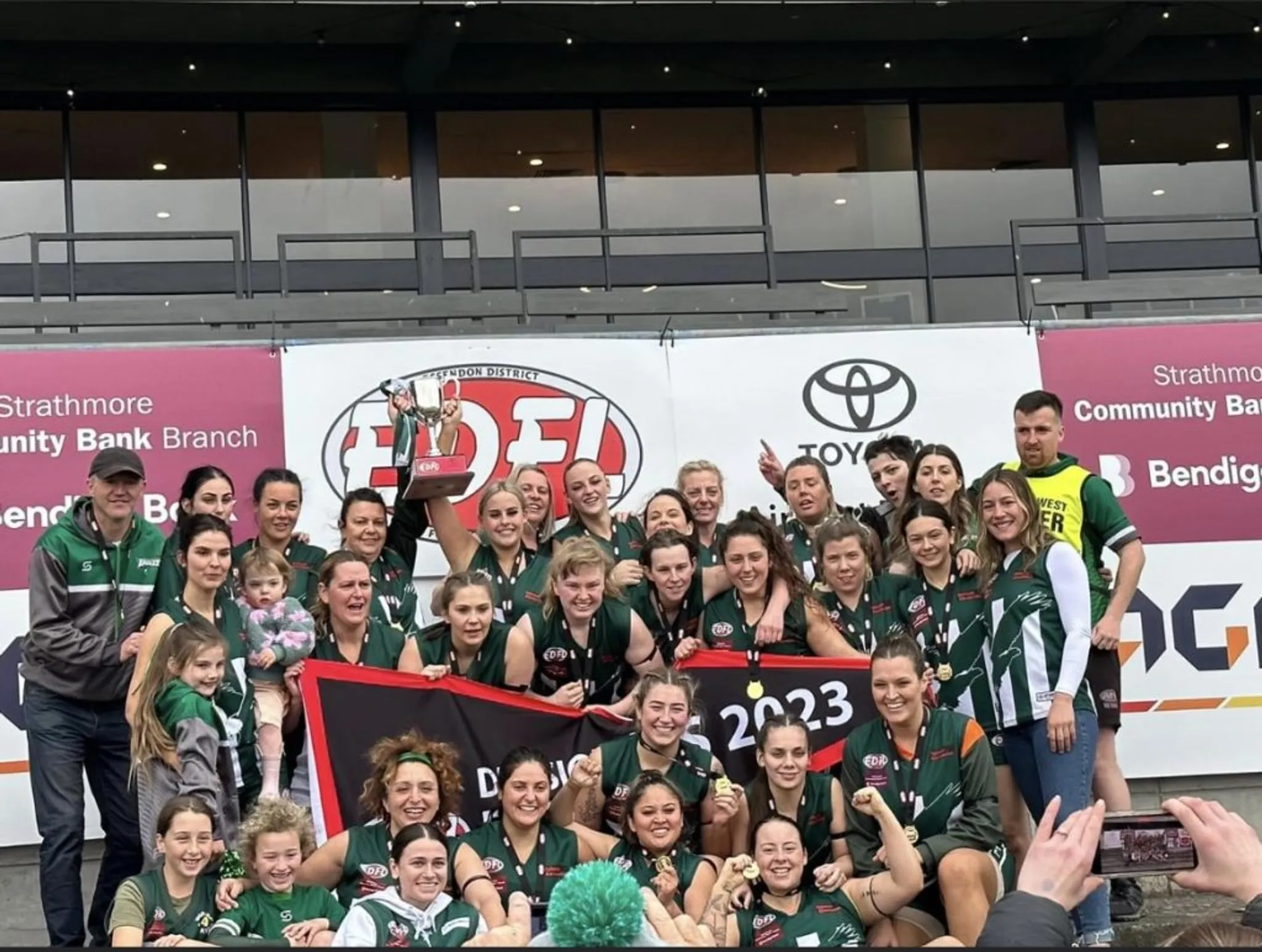 Airport West EAGLES Senior Women